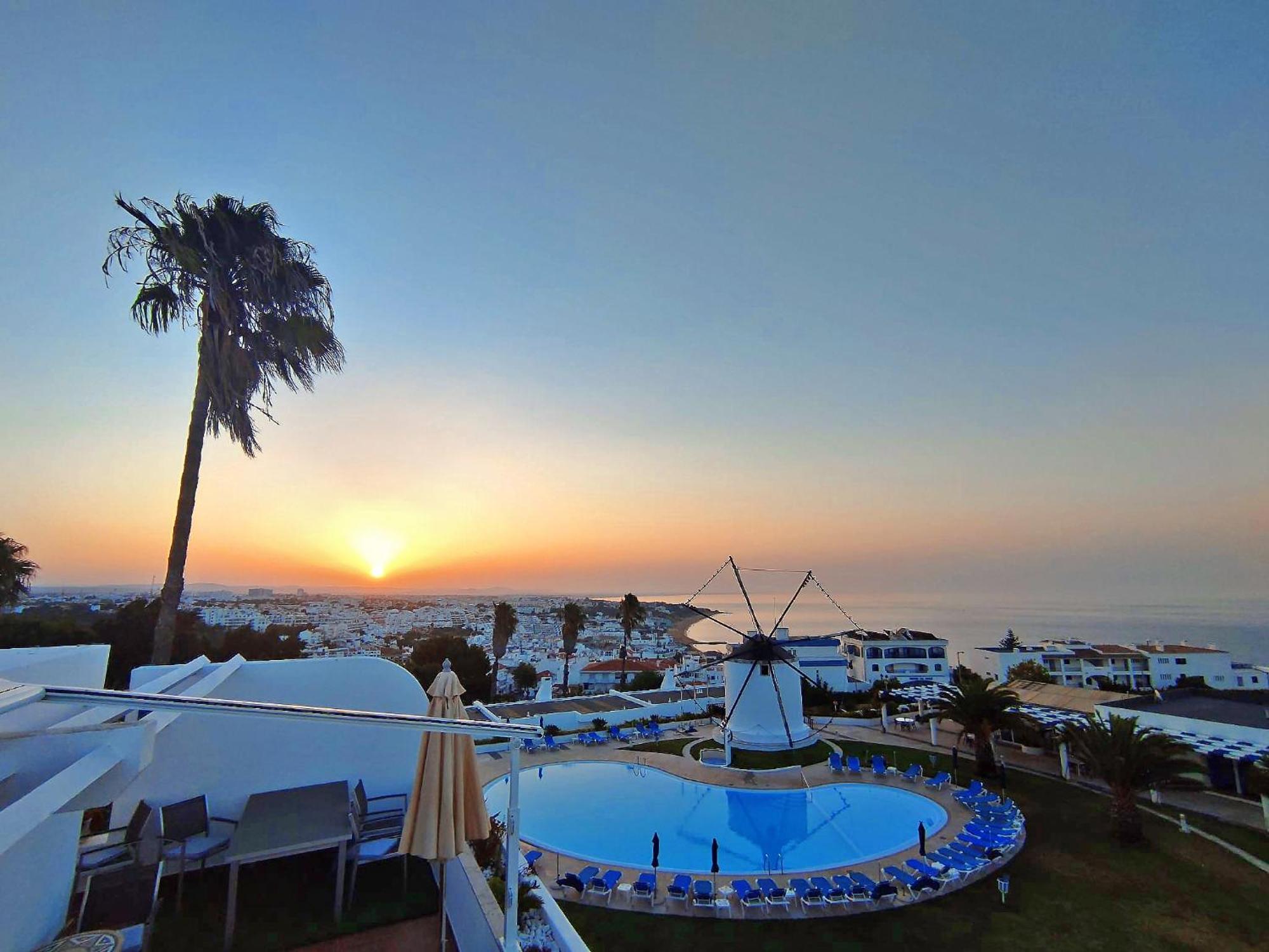 Ocean Breeze Windmill By Becherish Appartement Albufeira