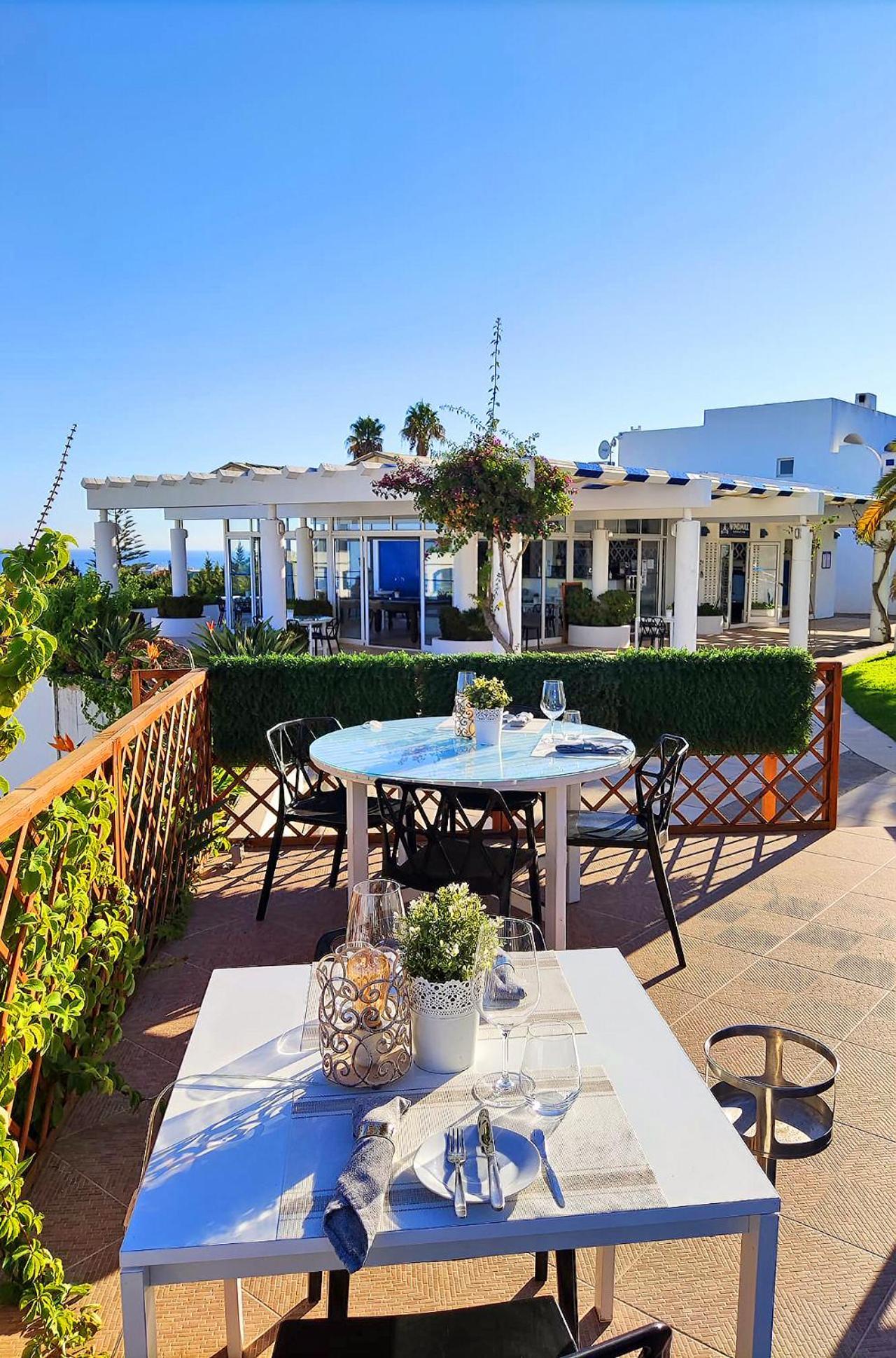 Ocean Breeze Windmill By Becherish Albufeira