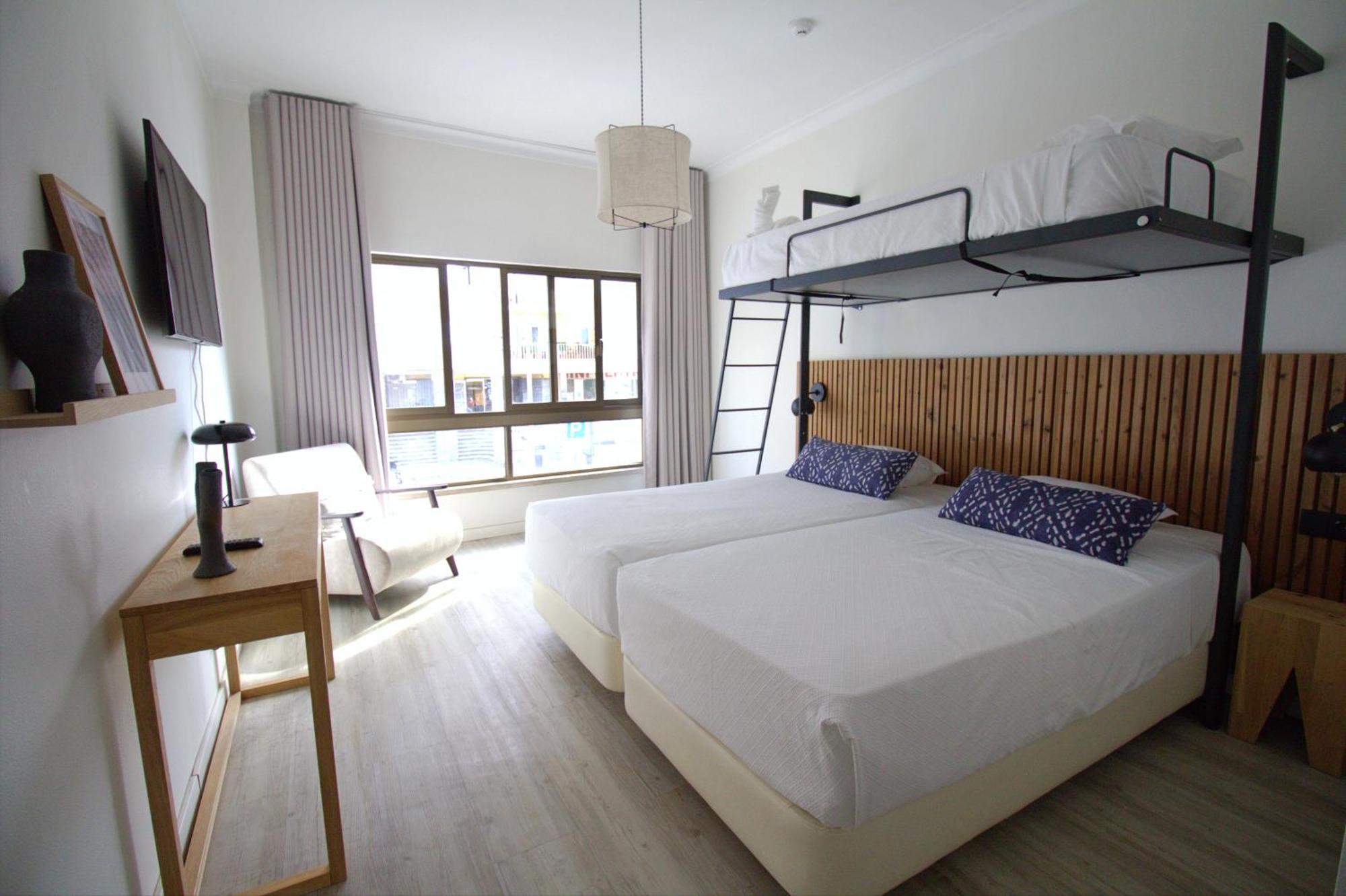 Hotel Wot Costa da Caparica