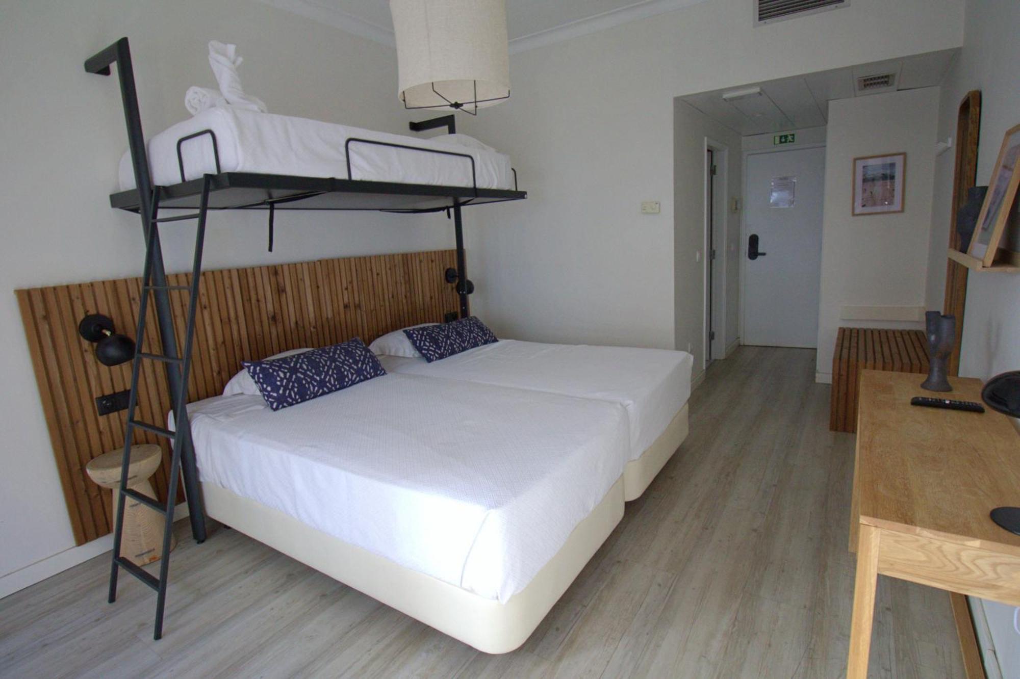 Hotel Wot Costa da Caparica