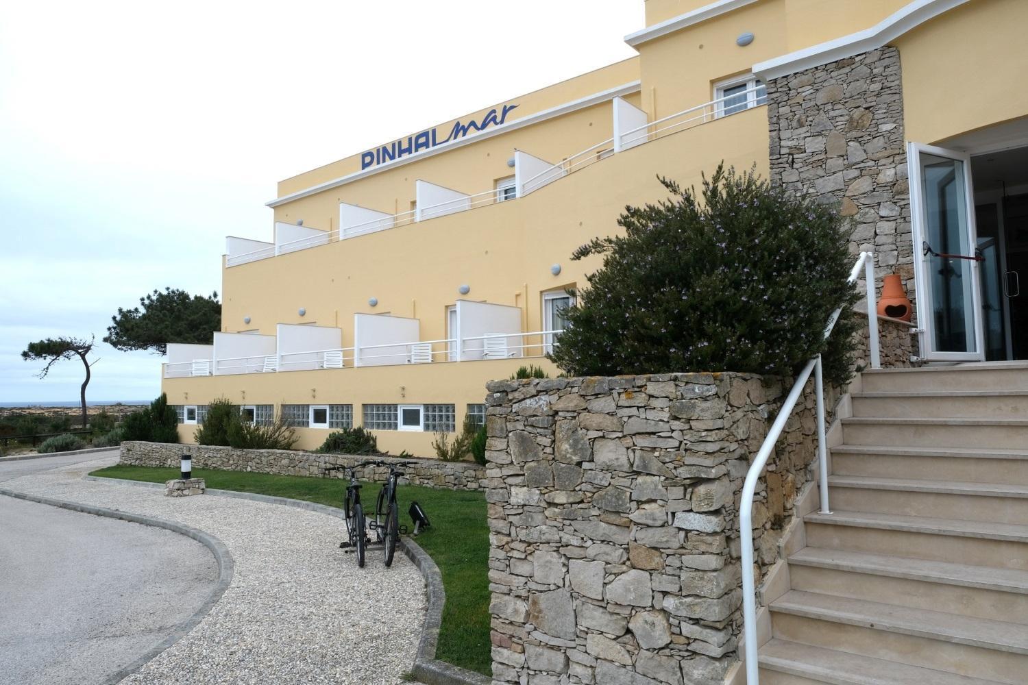 Wot Pinhalmar Hotel