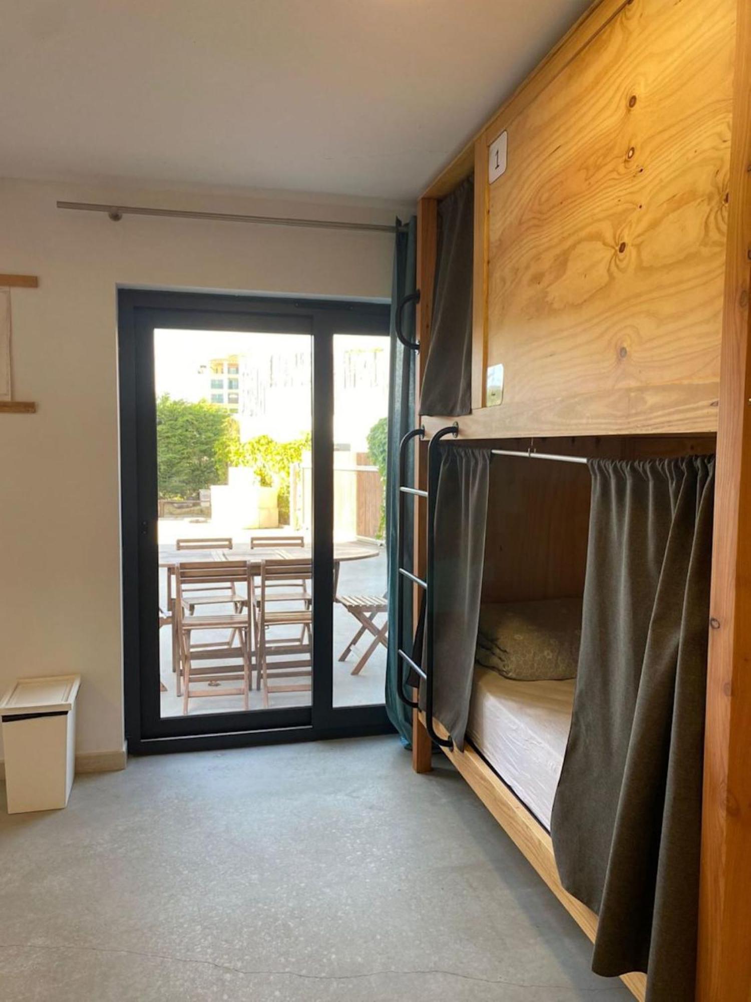 Hostel Wot Surf *