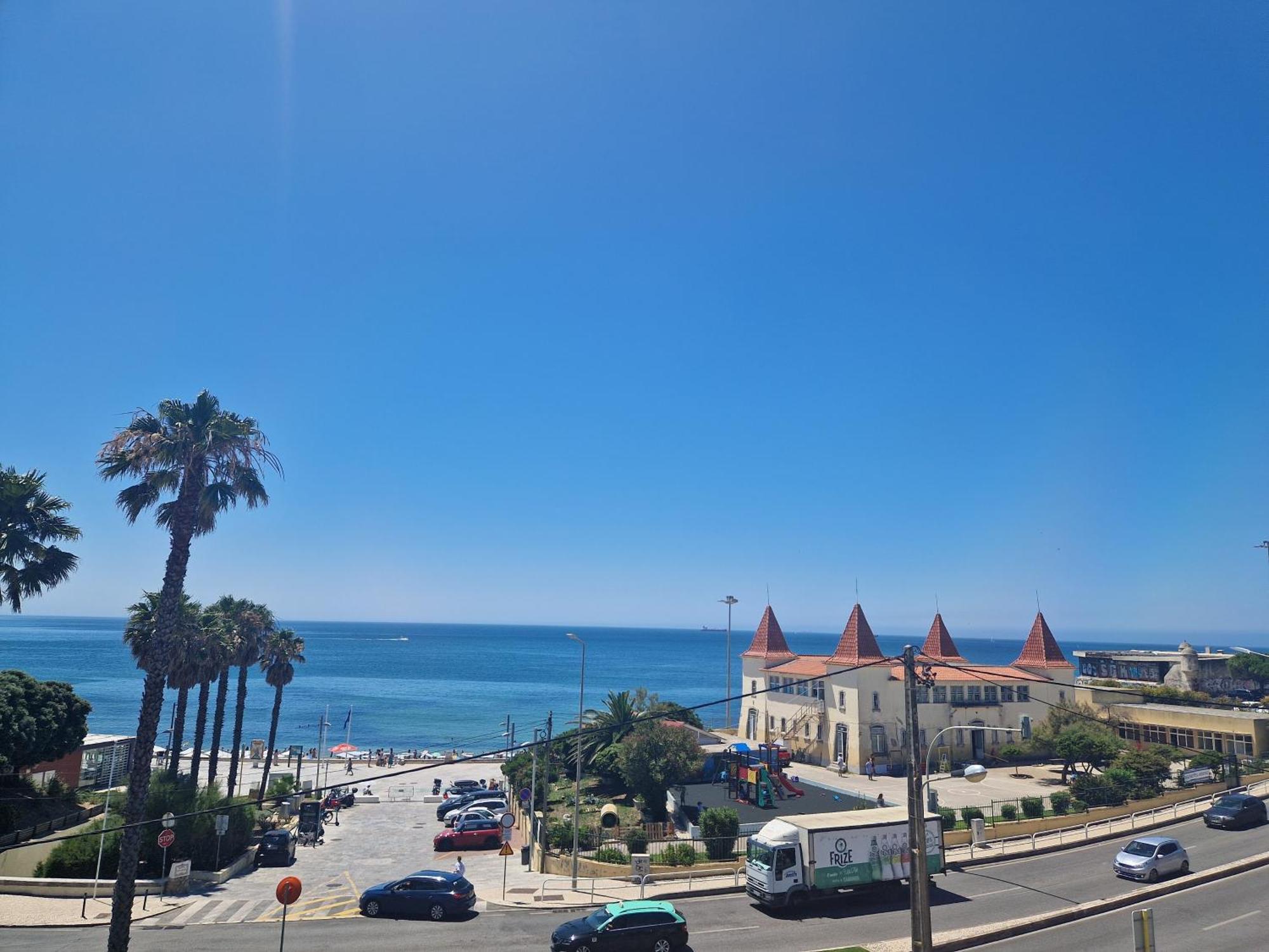 Rent4rest Seafront Apartment *