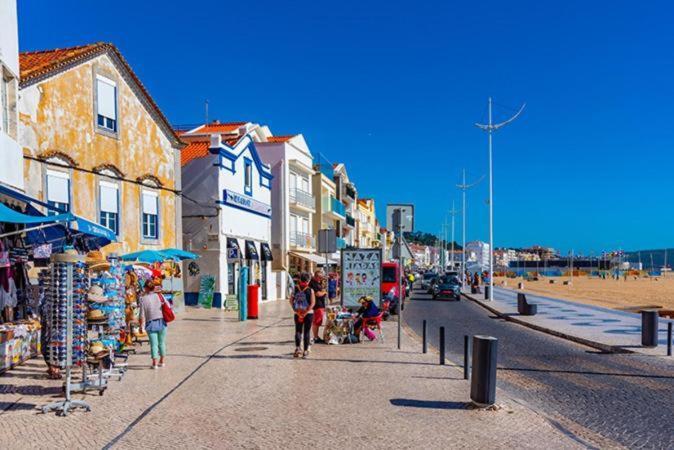 Sunset Terrace - Beachfront With Private Parking Apartment