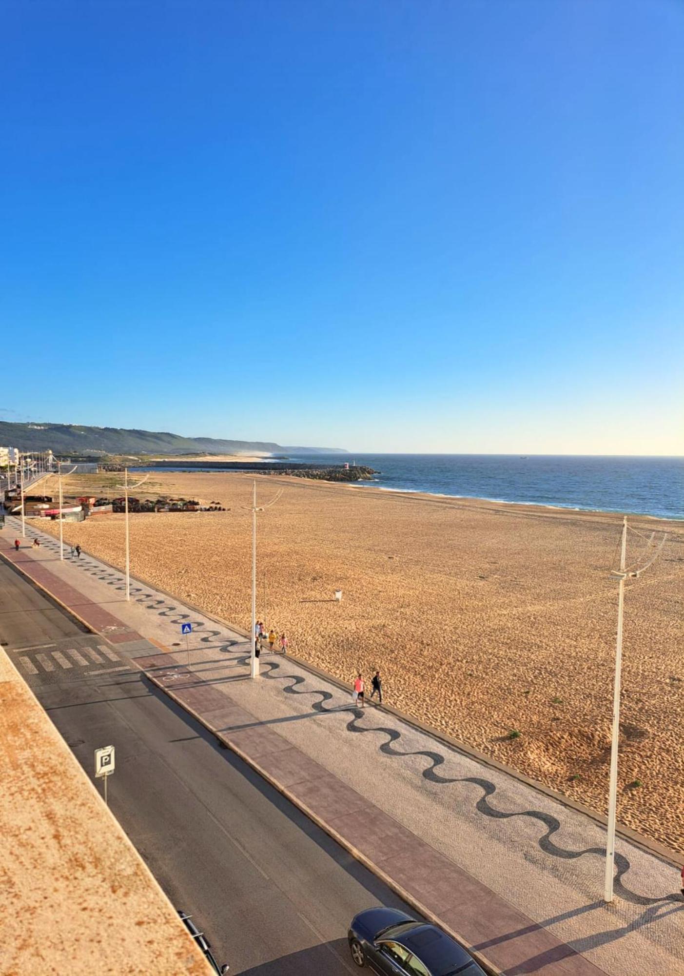 Sunset Terrace - Beachfront With Private Parking