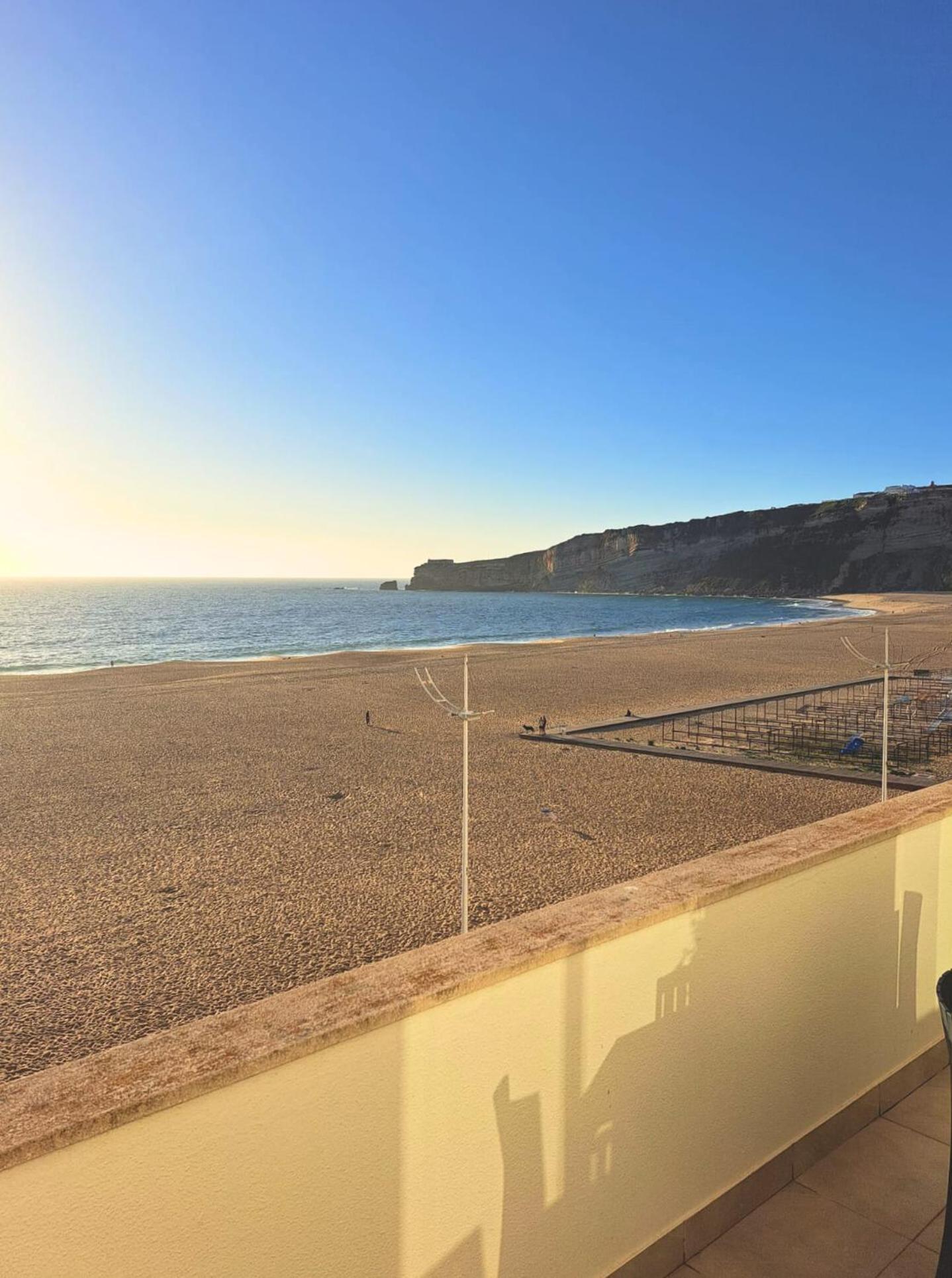Sunset Terrace - Beachfront With Private Parking Apartment Nazare