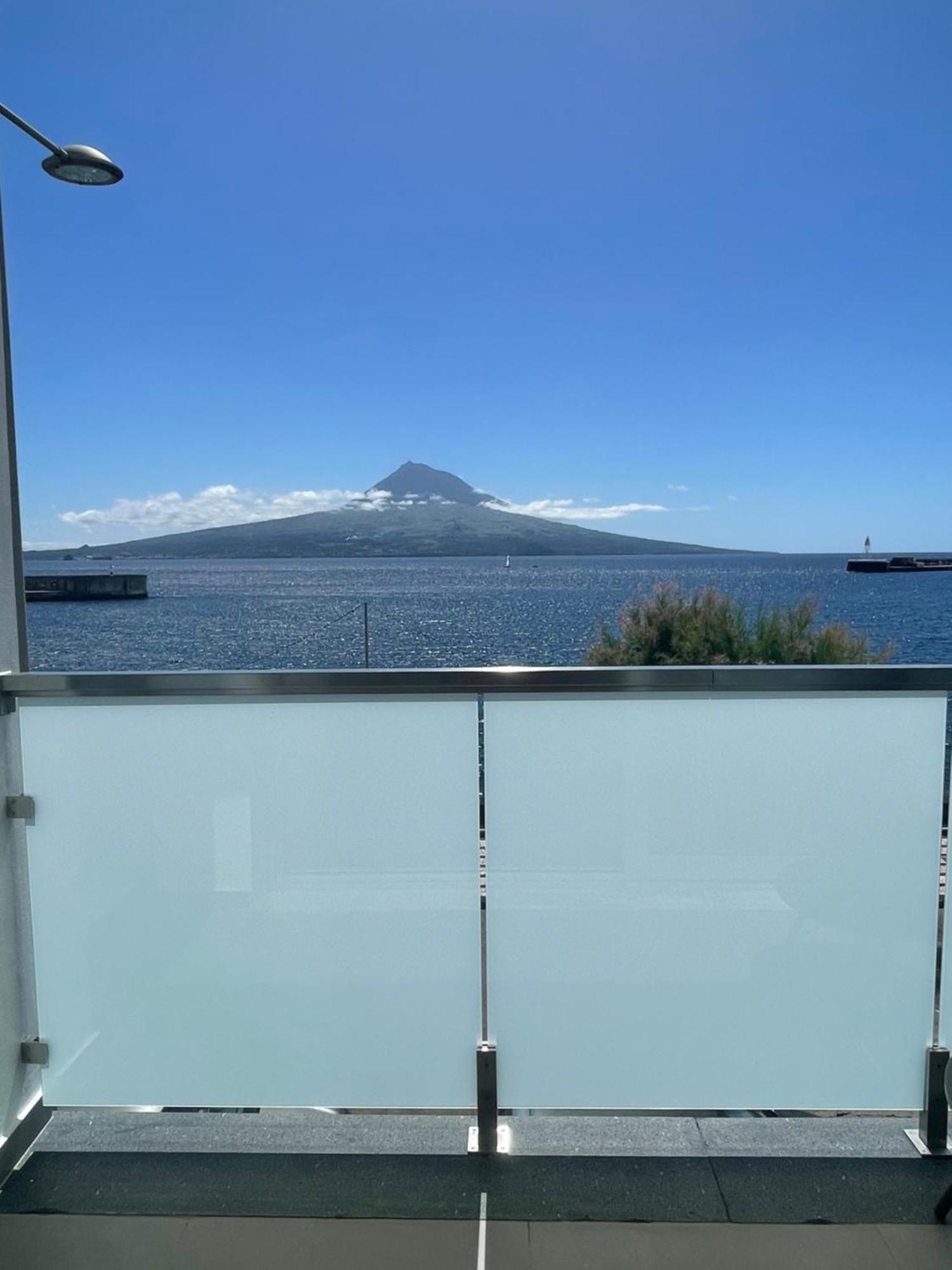 Avenue Azores