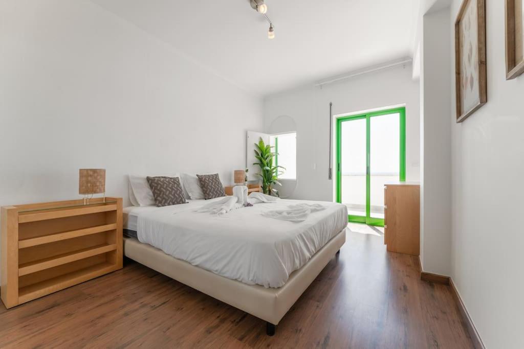 Apartment Sunset Terrace - Beachfront With Private Parking *