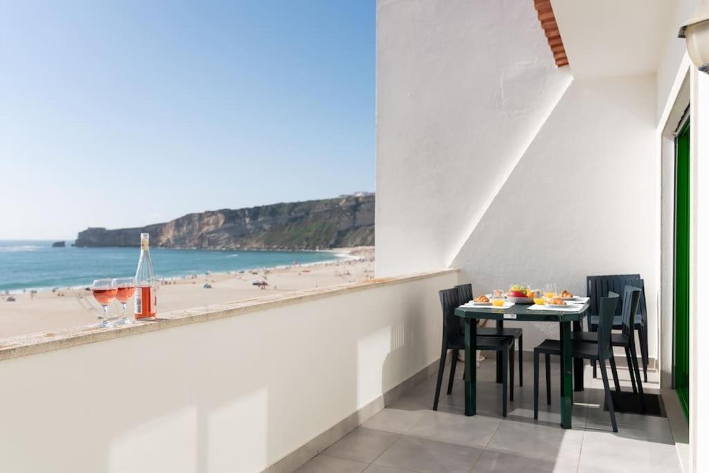 Sunset Terrace - Beachfront With Private Parking