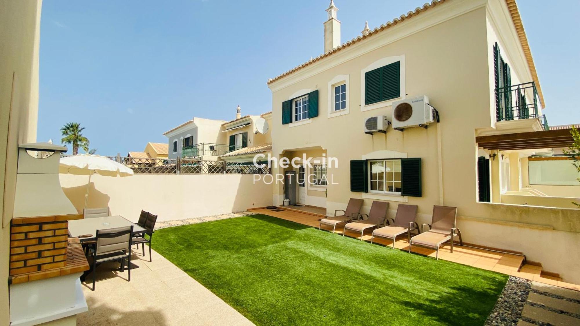 Oliveira By Check-in Portugal Villa