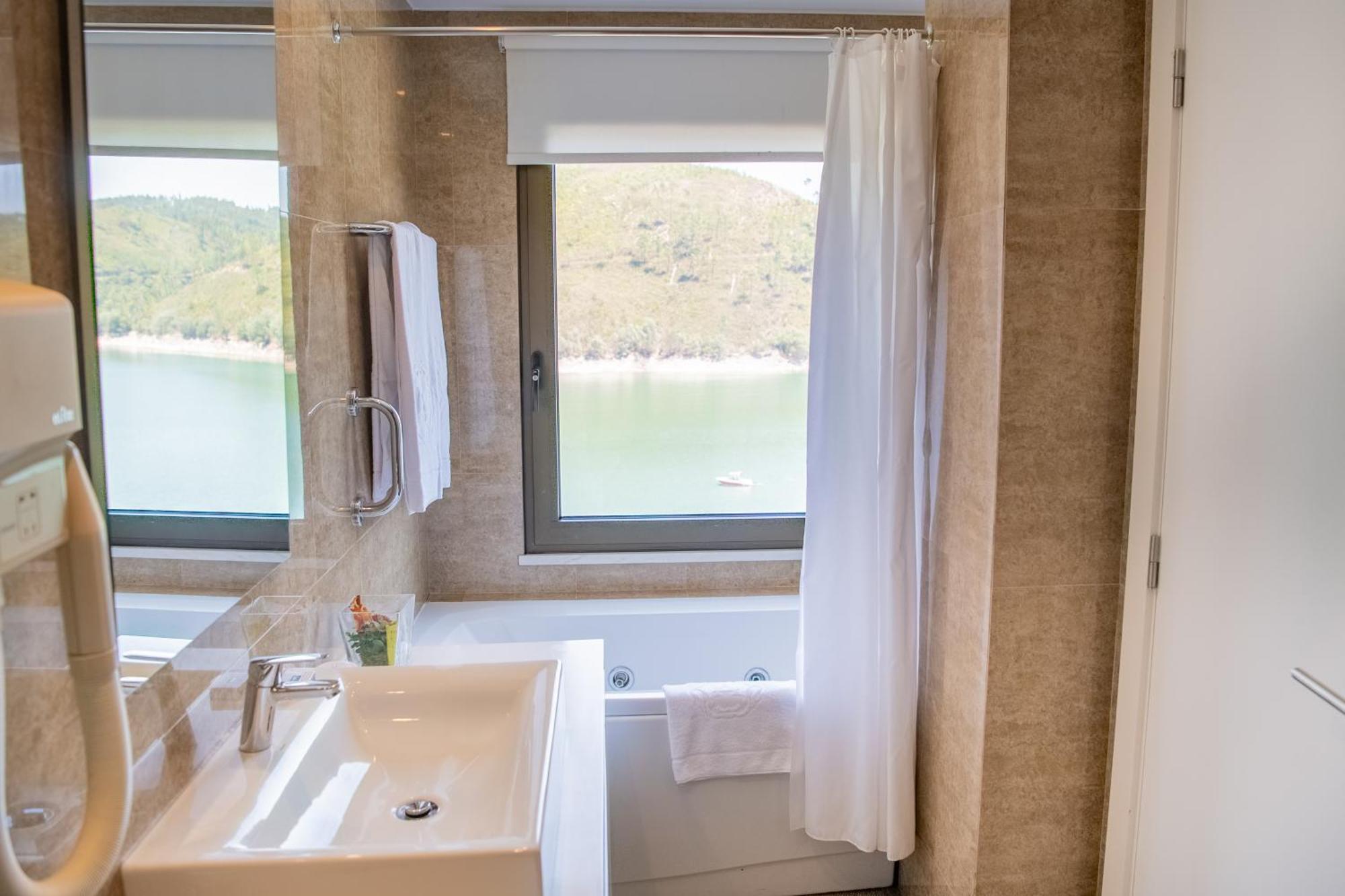 Azul Eco 4*
