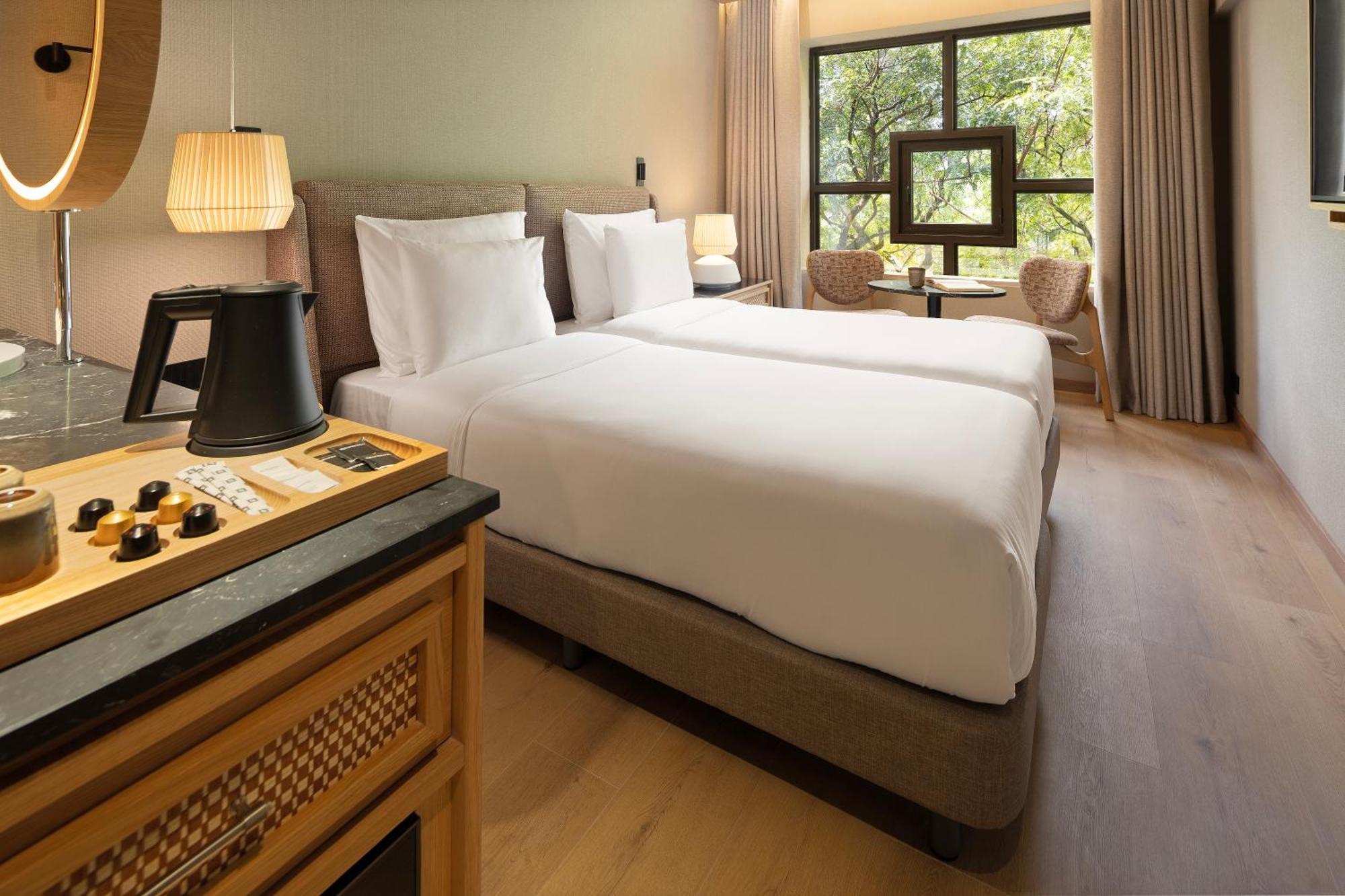 Evolution Valbom 4* Lisbon