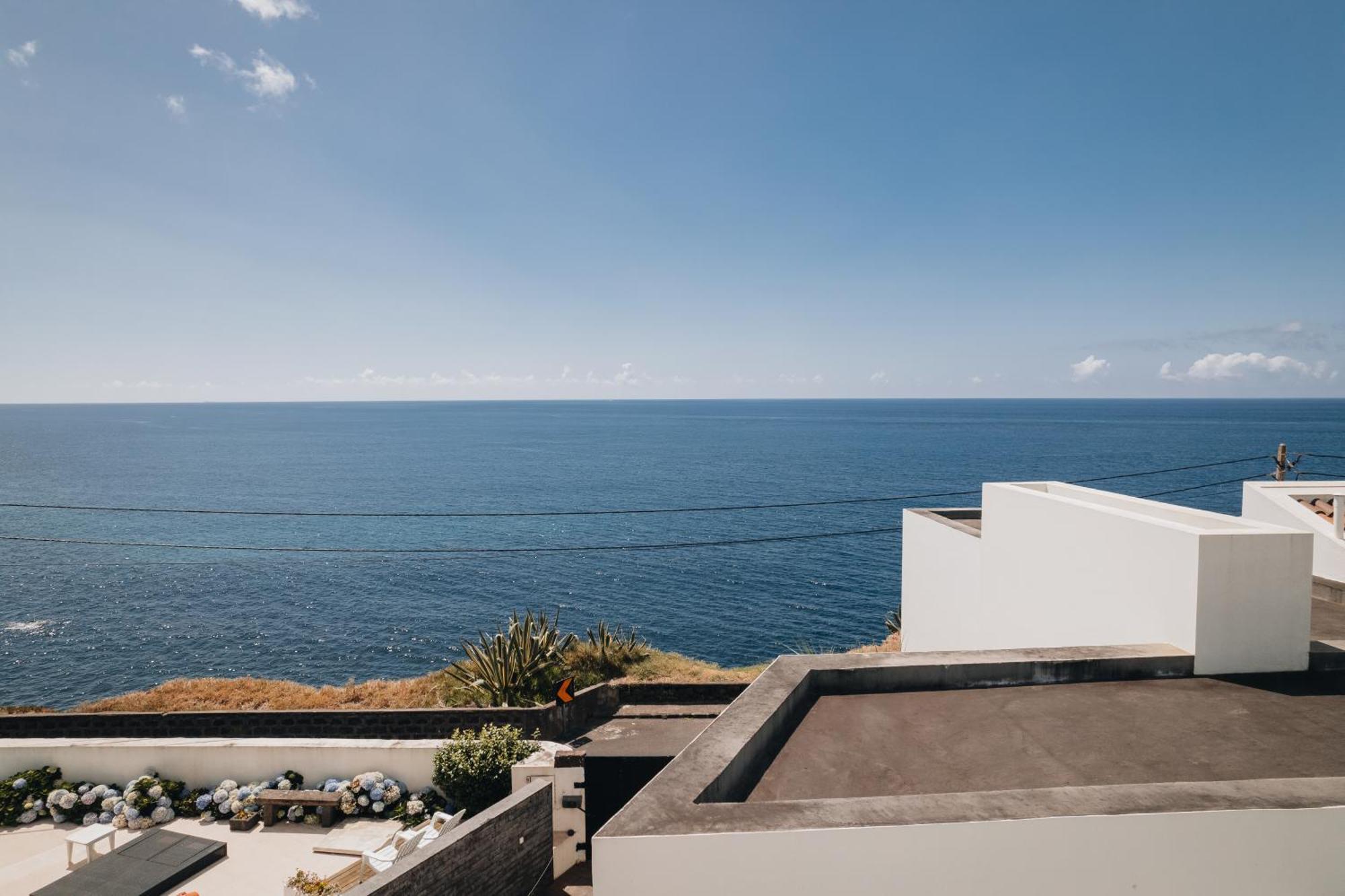 Sea & Rocks 15 - House Lagoa (Azores)
