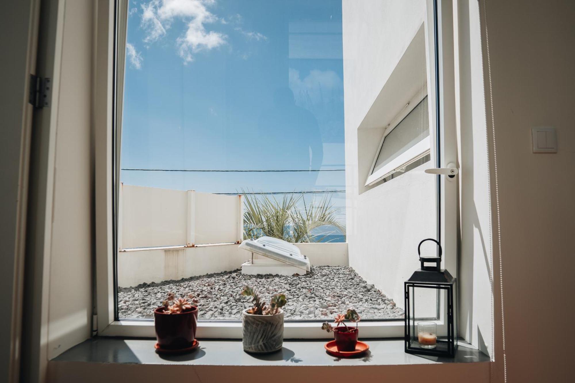 Sea & Rocks 15 - House *