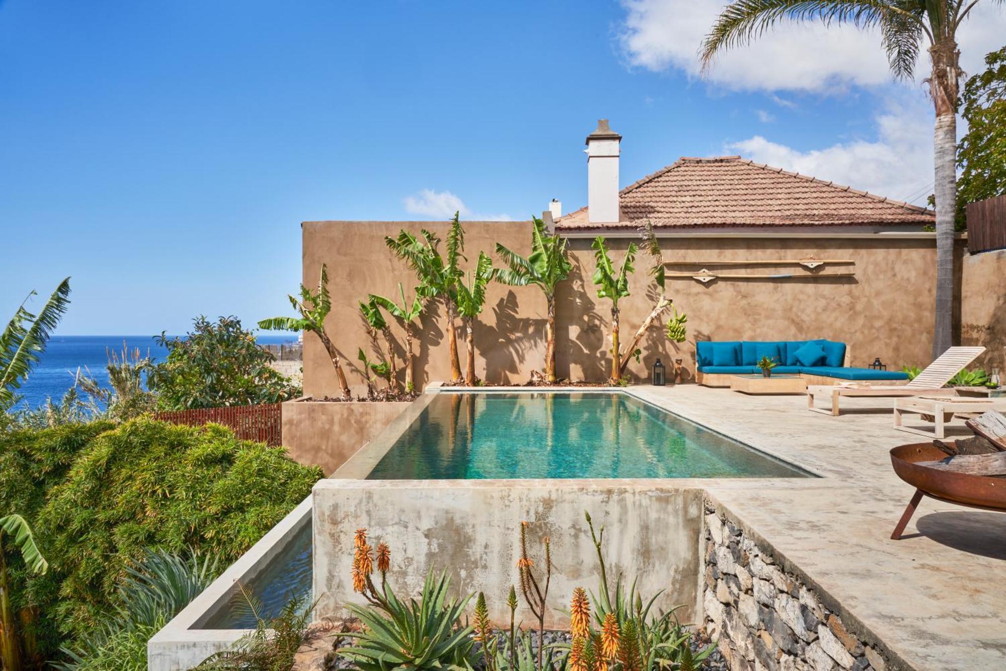 Pirate House Sea Front Private Pool Garden Holiday home Funchal (Madeira)