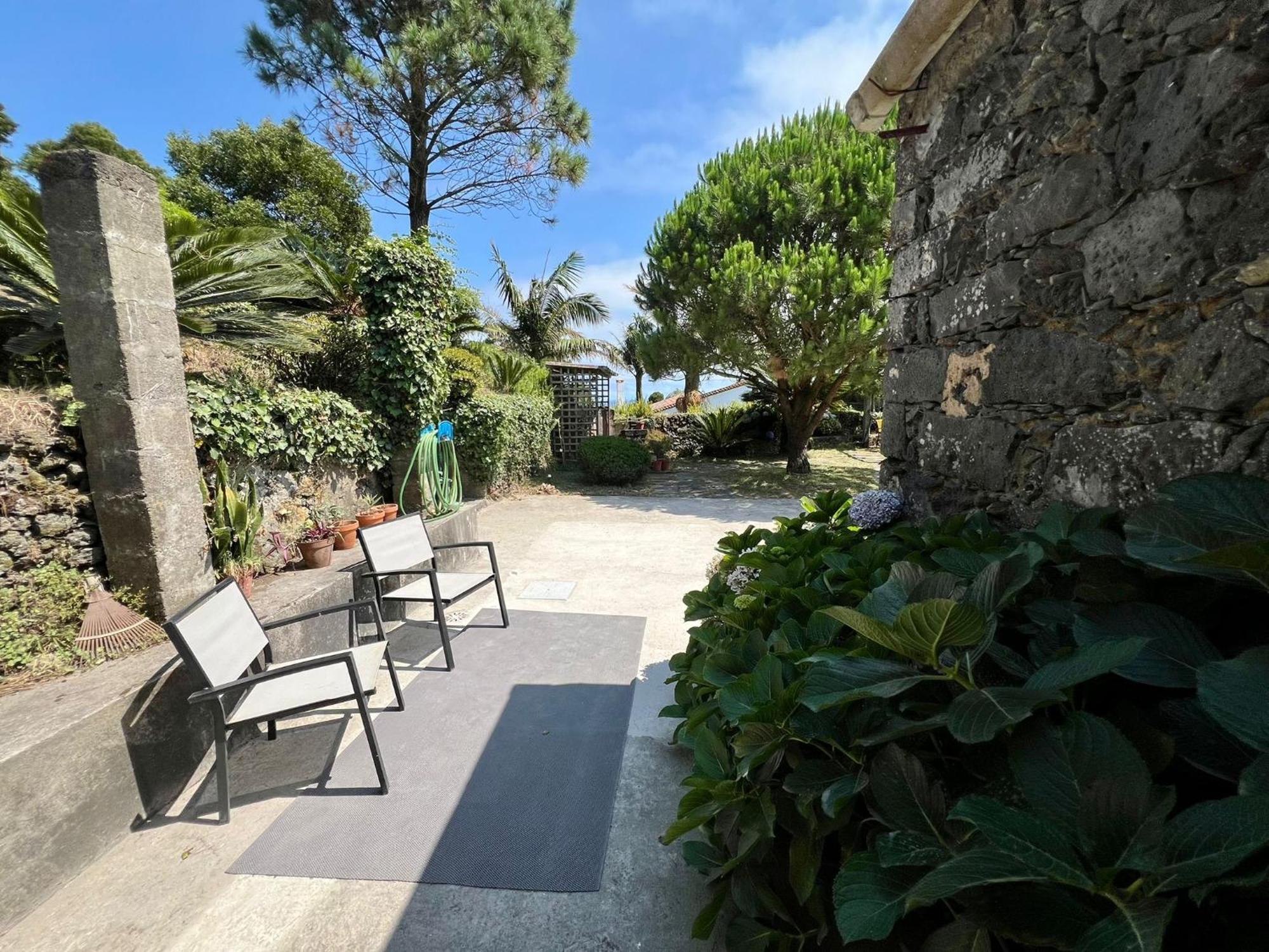 Villa Az Solar And Secret Garden Sao Vicente Ferreira