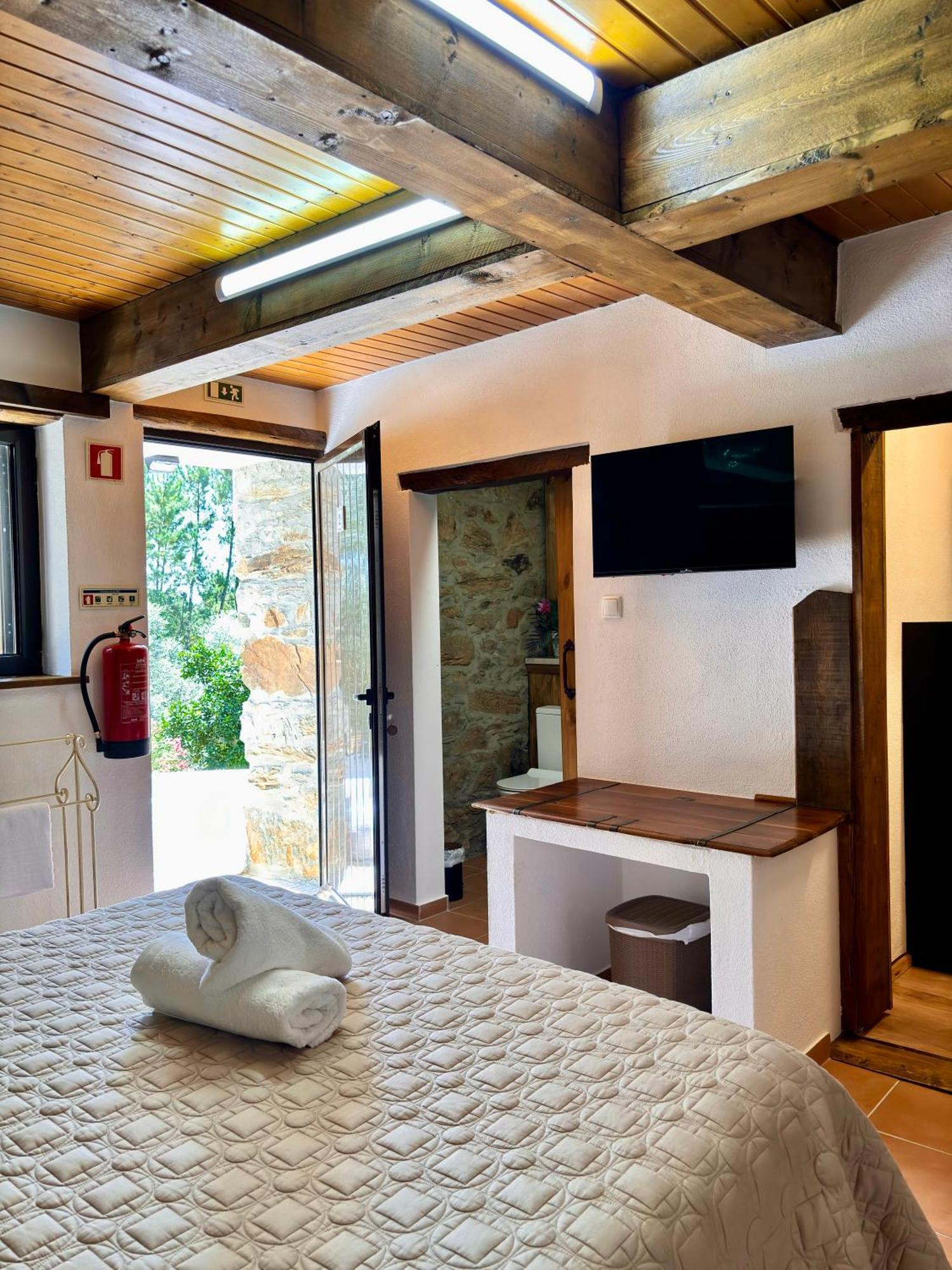 Casa Da Oliveira Bed & Breakfast