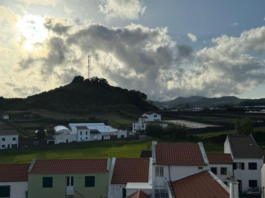 Beachfront Amazing Location - 19th Hole * Ponta Delgada (Sao Miguel)