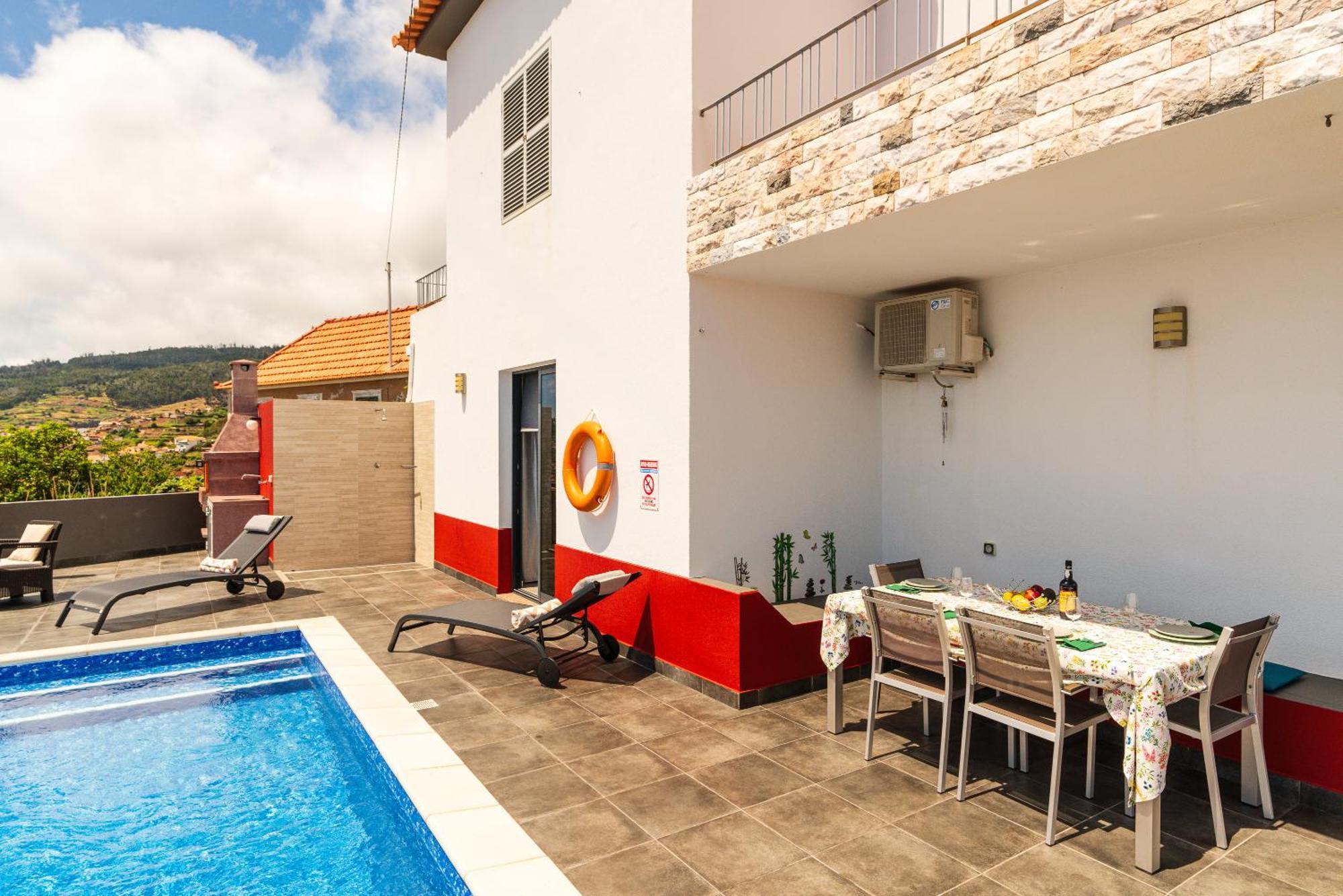 Roraima House - Private Pool & Garden Vakantiehuis Calheta (Madeira)