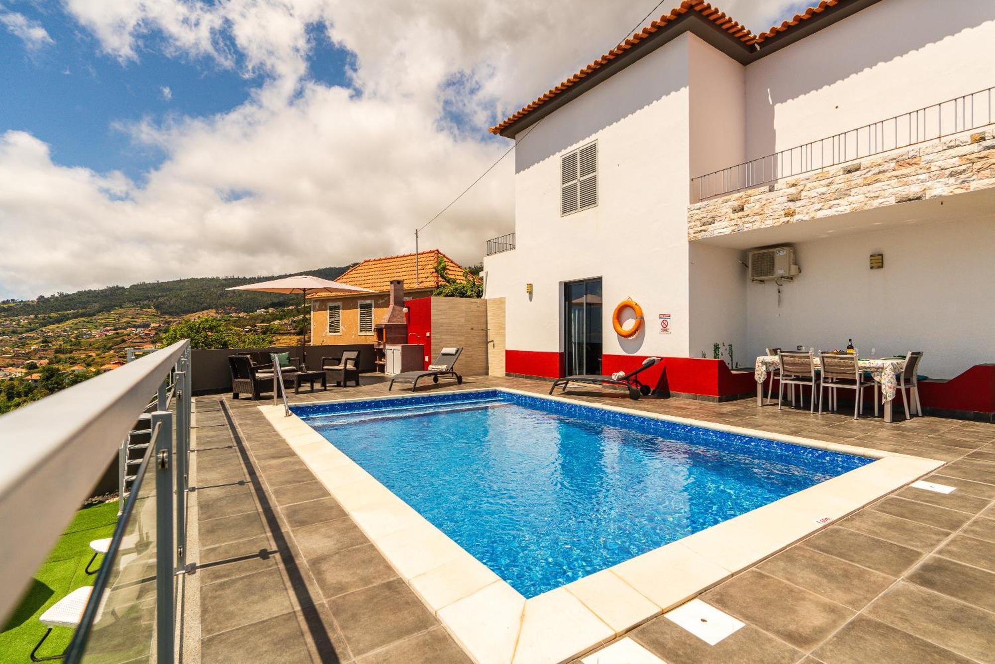 Vakantiehuis Roraima House - Private Pool & Garden *