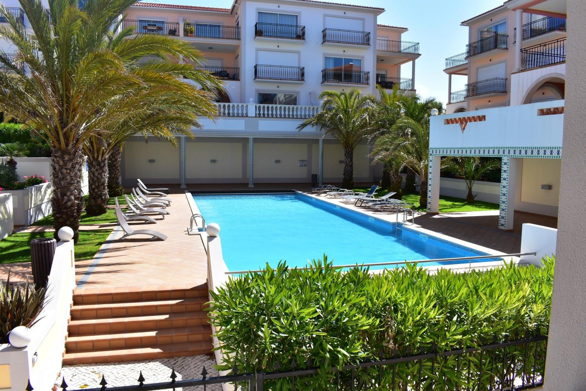 T3 Terraco E Piscina Del Rey Obidos C14 *
