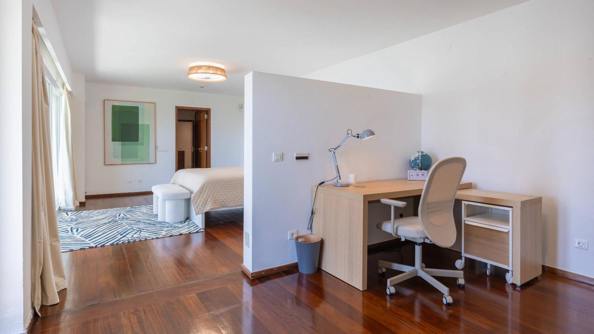 Estoril Oceanview * Parede