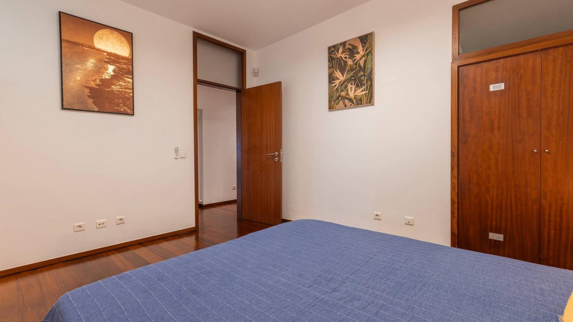 Estoril Oceanview Parede