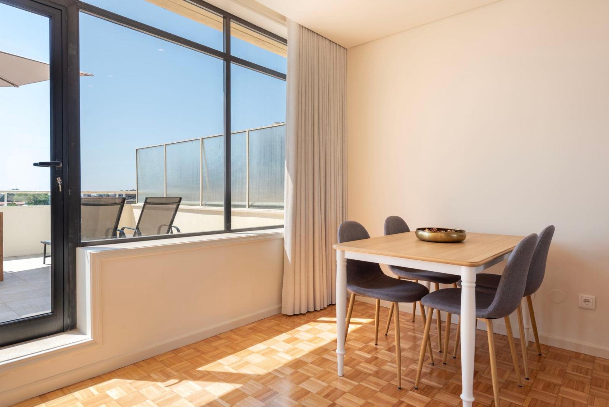 Apartamento Doispontozero Julio Dinis Gold *