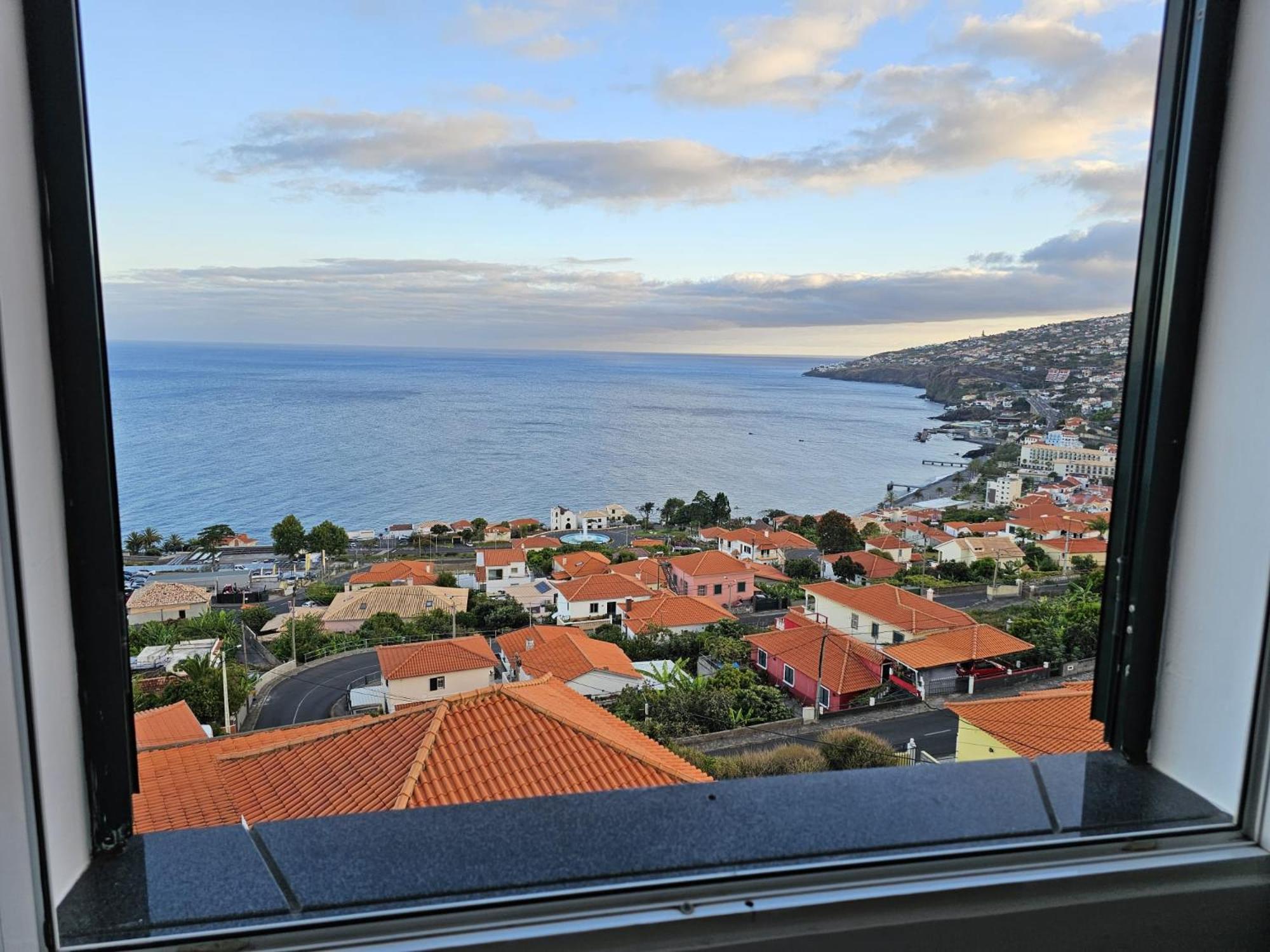 The View Santa Cruz (Madeira)