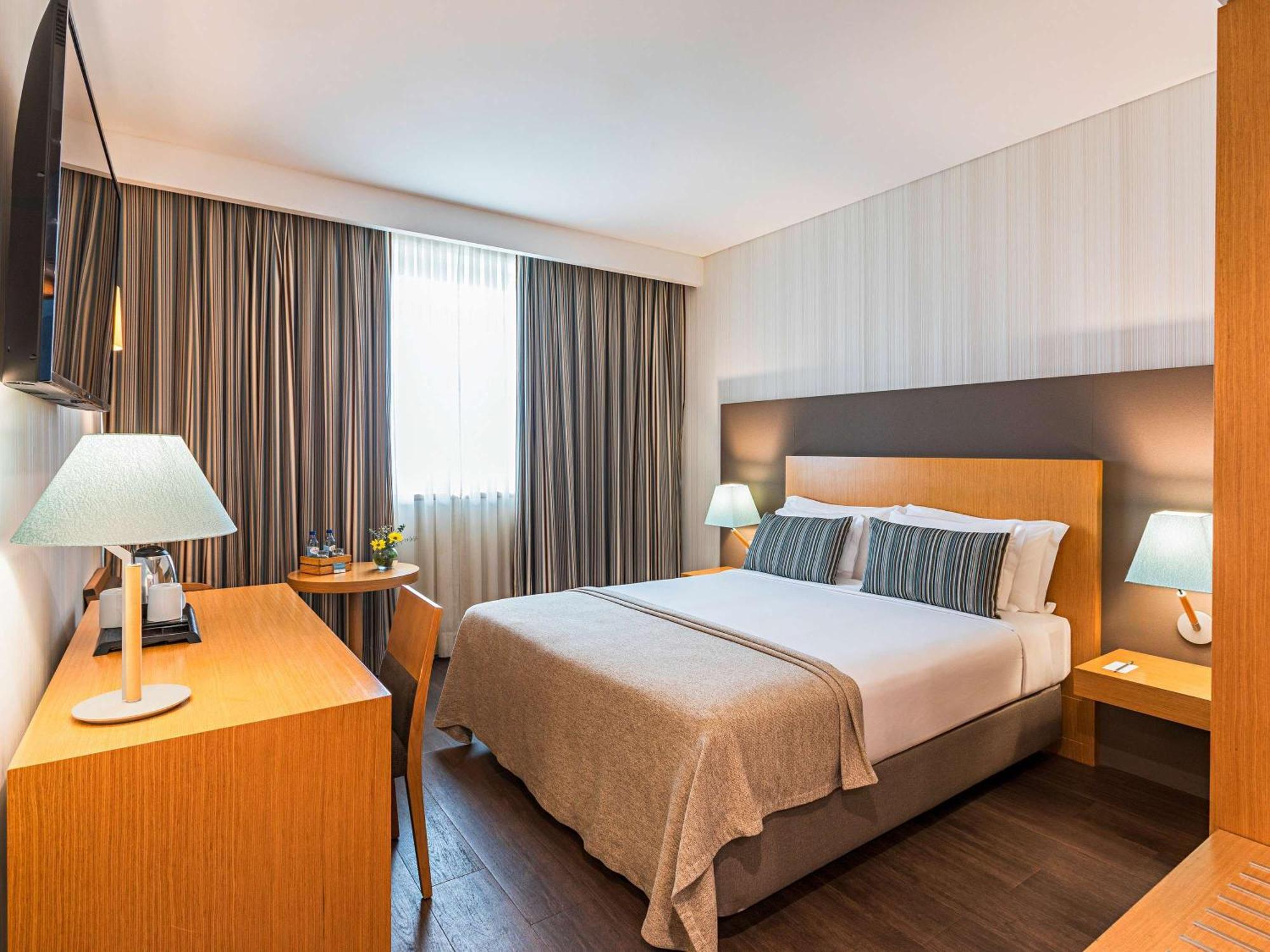 Hotel Mercure Lisboa Almada