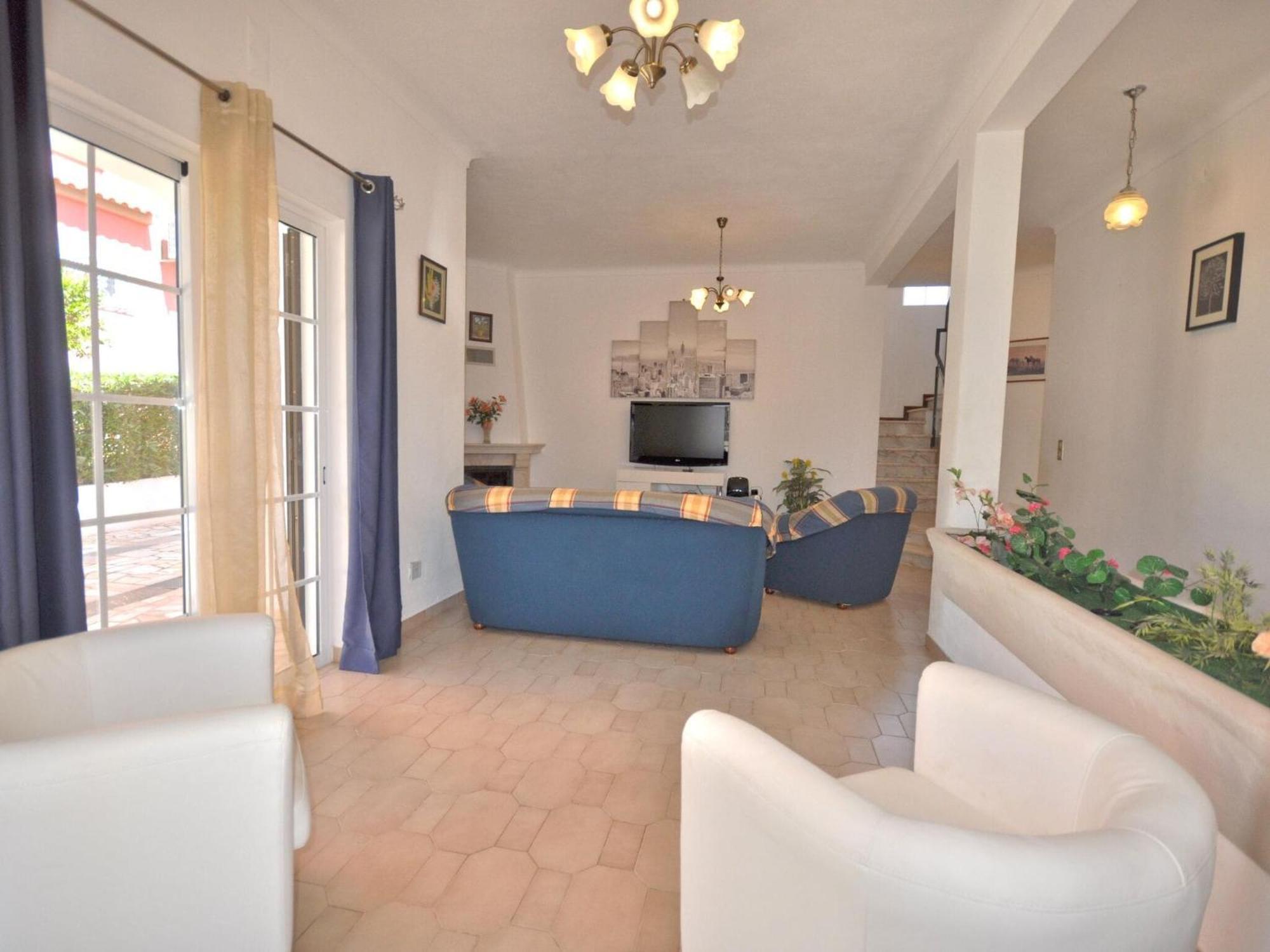Spacious In The Typical Portuguese Style With Private Swimming Pool Near * Vilamoura