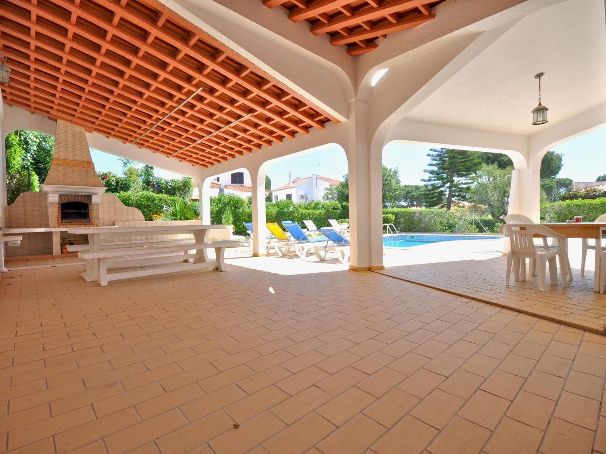 Holiday home Spacious In The Typical Portuguese Style With Private Swimming Pool Near