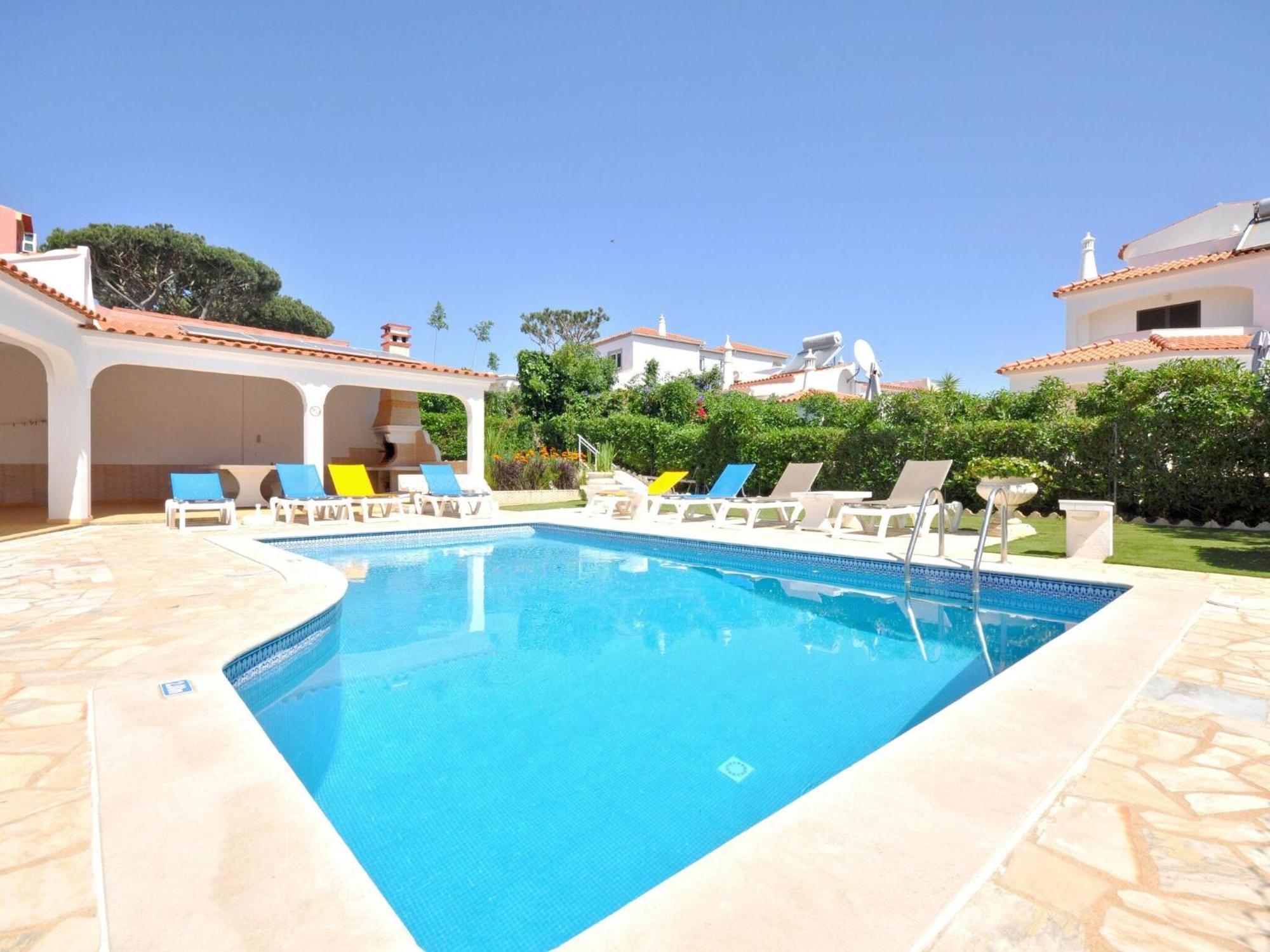 Spacious In The Typical Portuguese Style With Private Swimming Pool Near