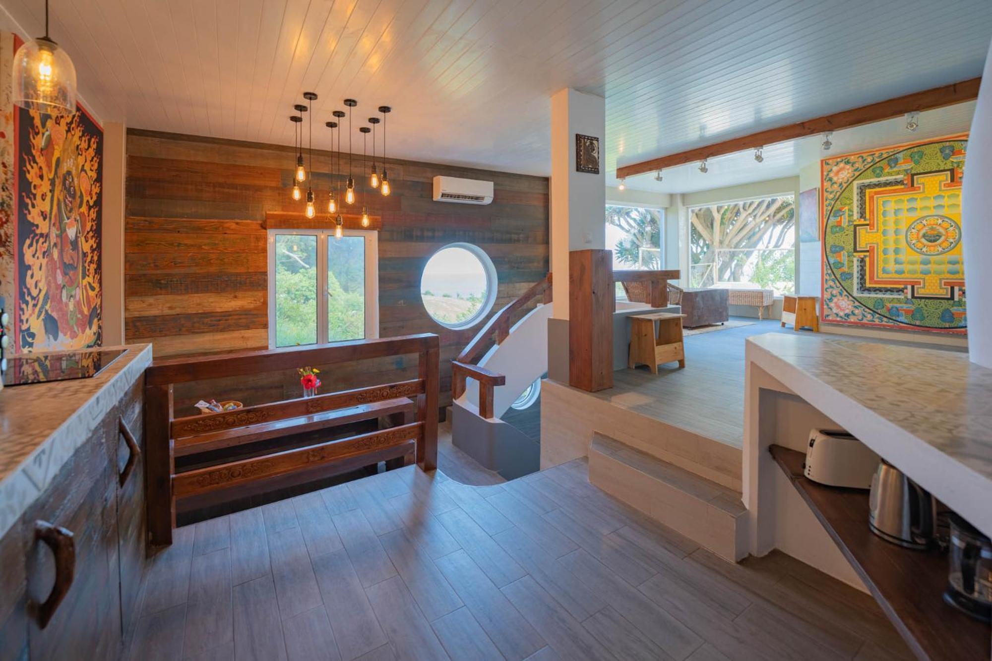 Flores Garden Retreat