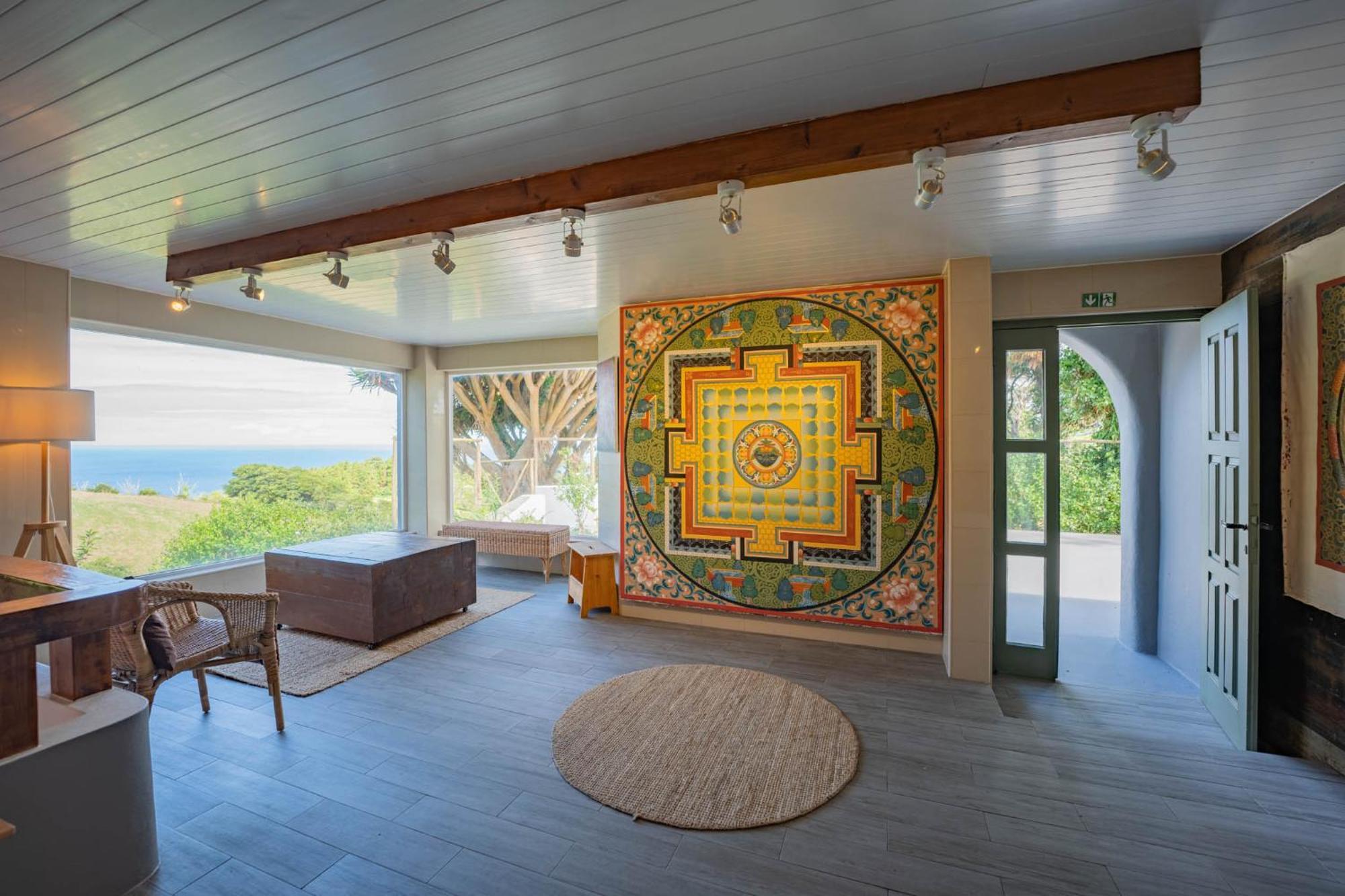 Flores Garden Retreat