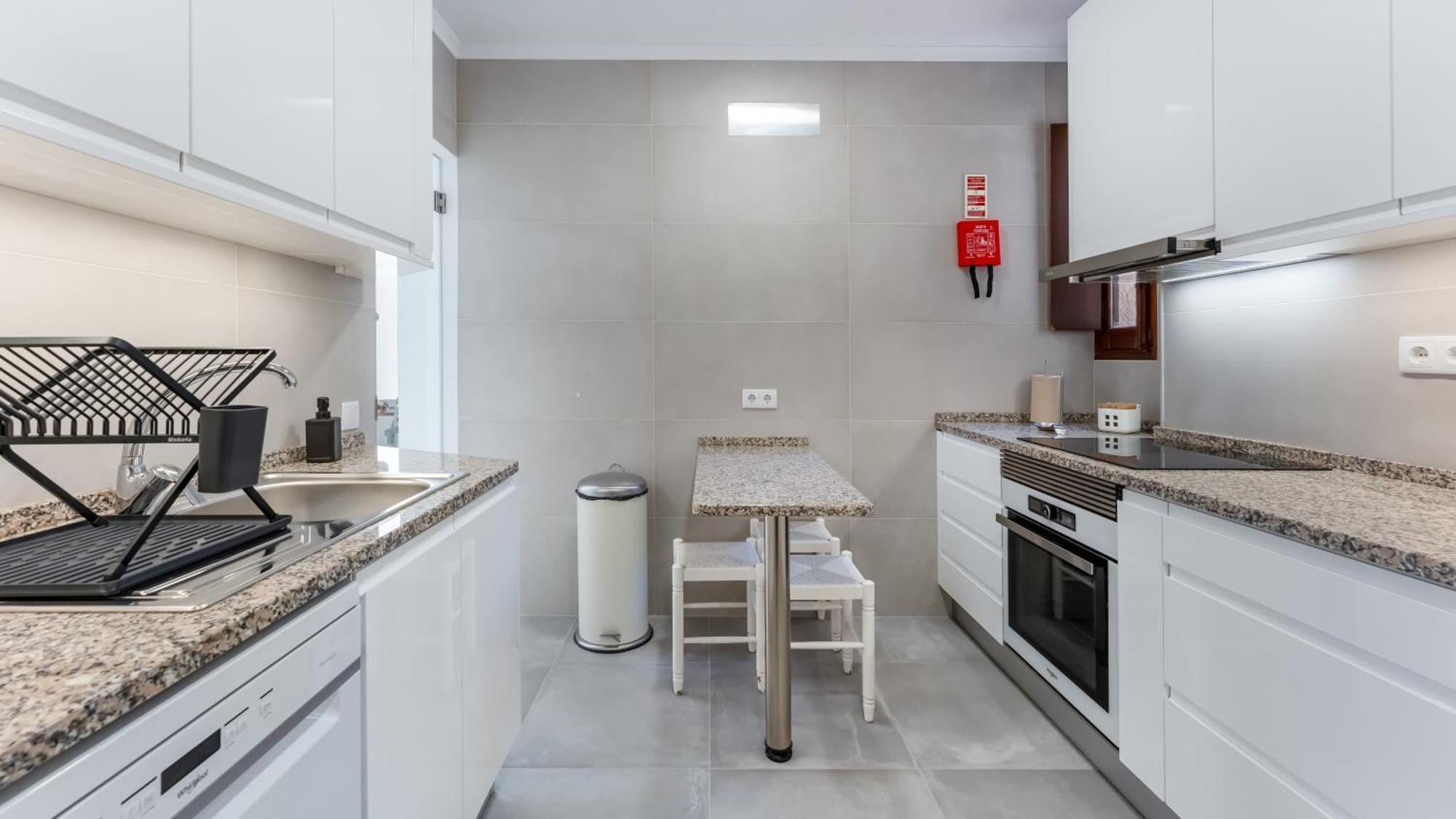 Appartement 4 Bdr Flat With Balcony In Armacao By Lovelystay *