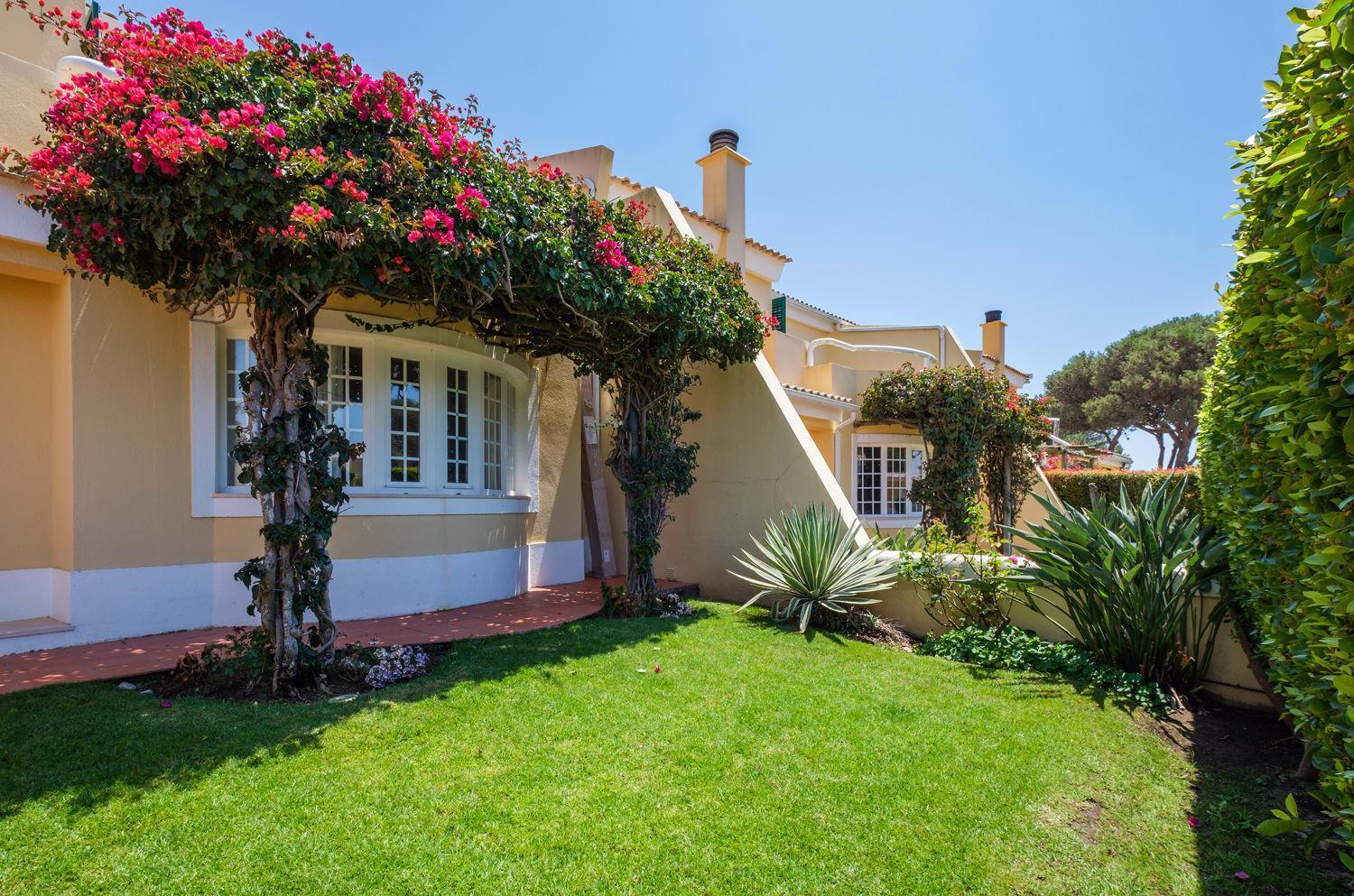 Seafront Unit 2 Villa *