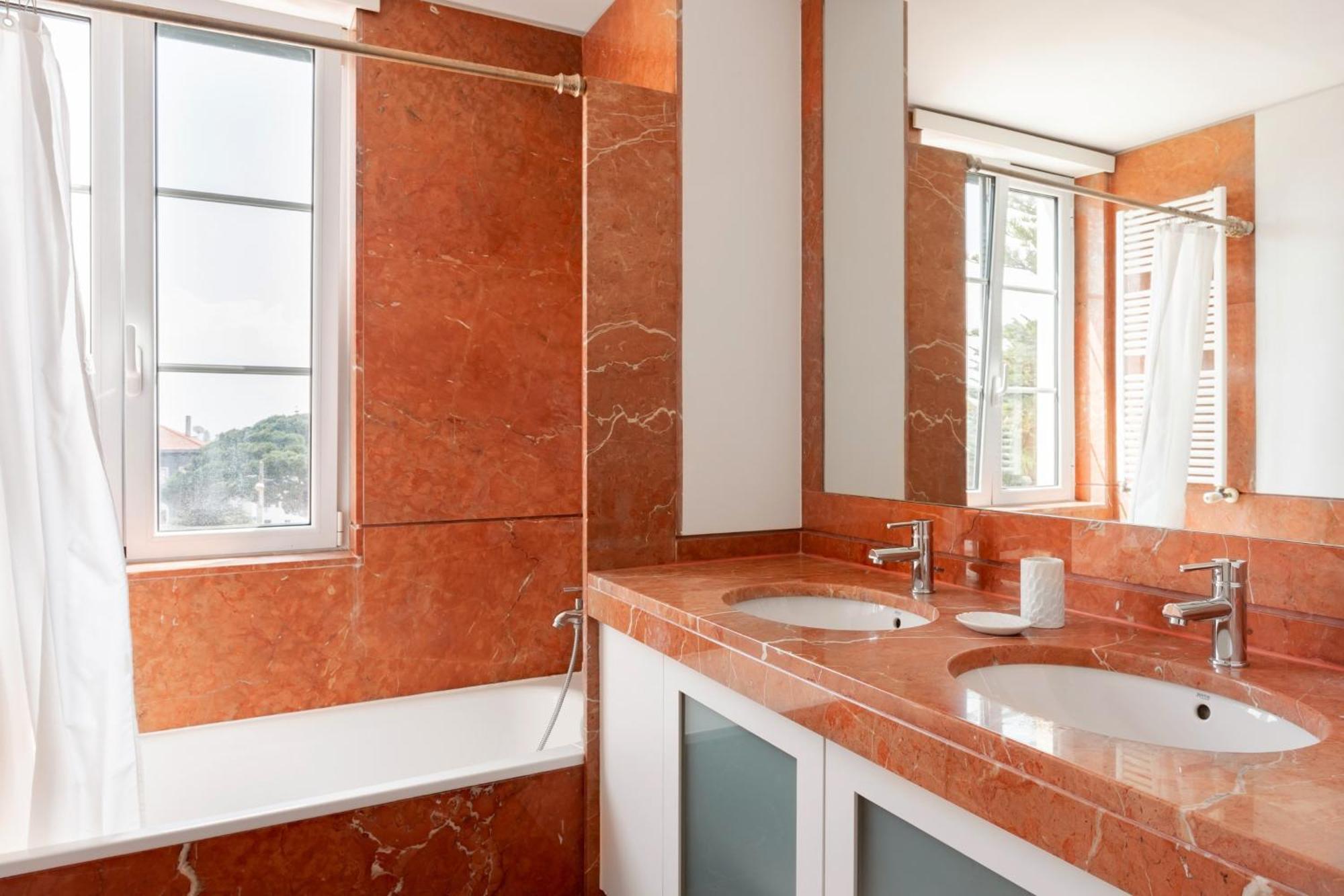 Saboia -spacious Gorgeous * Estoril