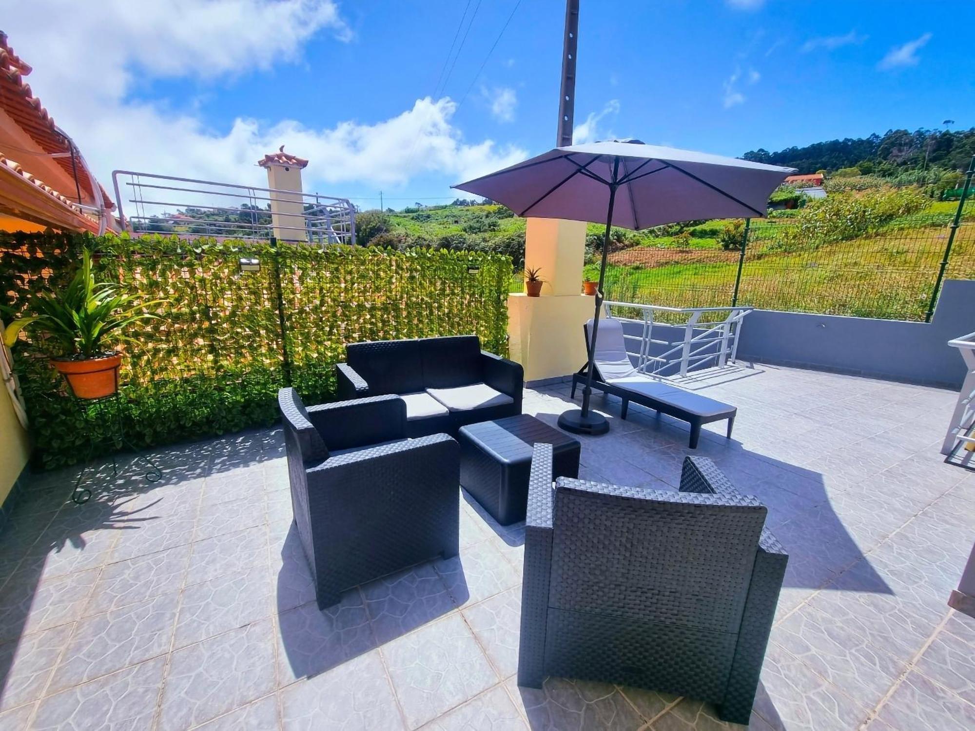 Getaway In Santana Center Terrace With Views Near Levadas And Hiking Trails Pico Ruivo Holiday home