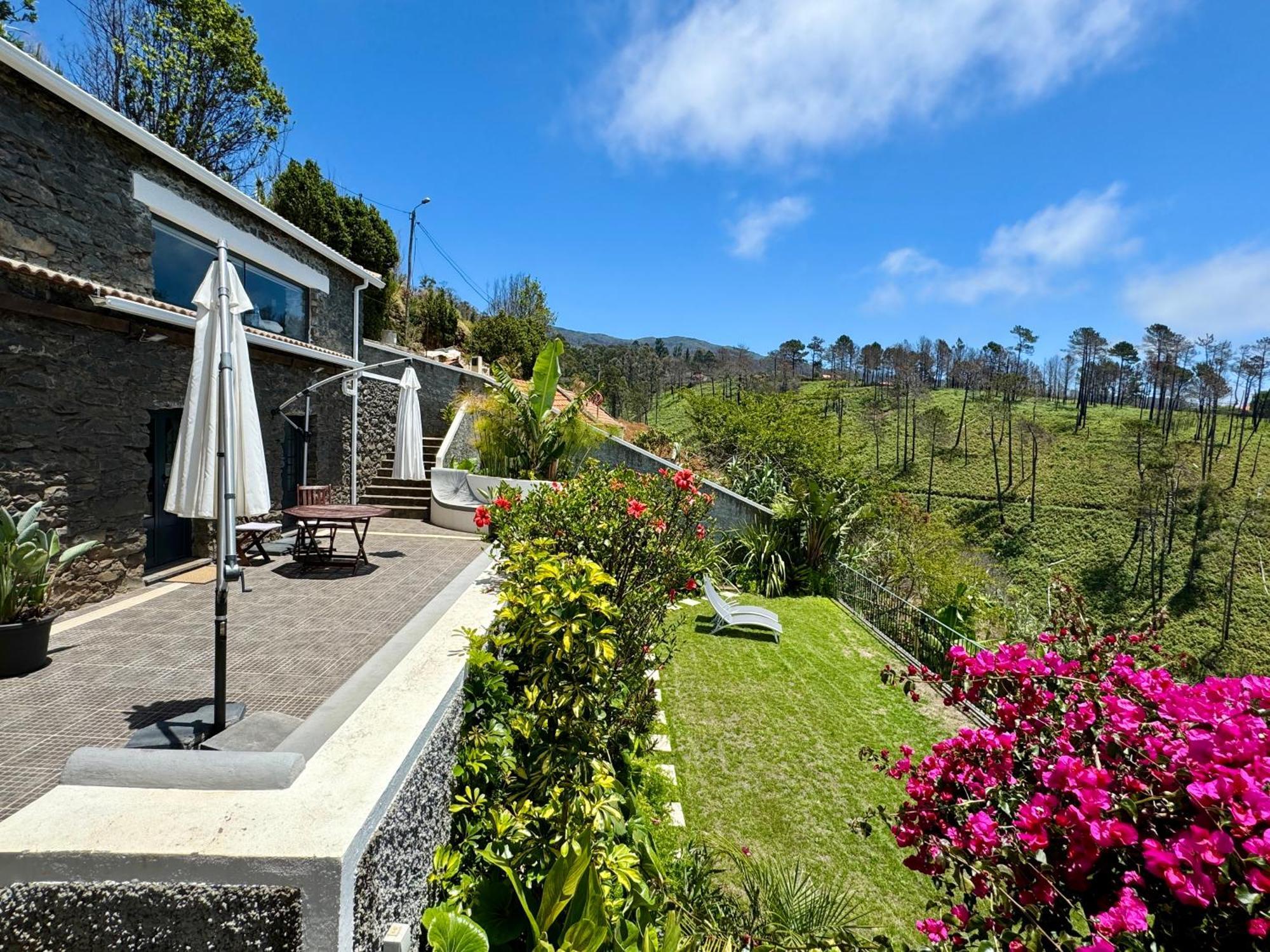 Meerblick - Exklusives Loft Mit Terrassen & Hot-tub Holiday home Faja da Ovelha