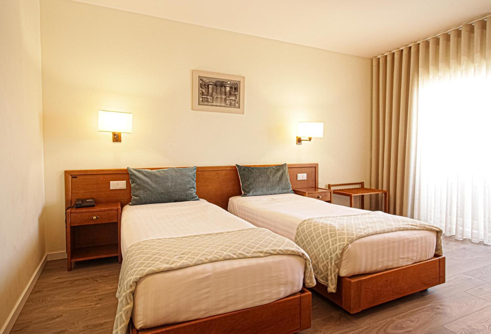 Dos Loios Hotel 2*