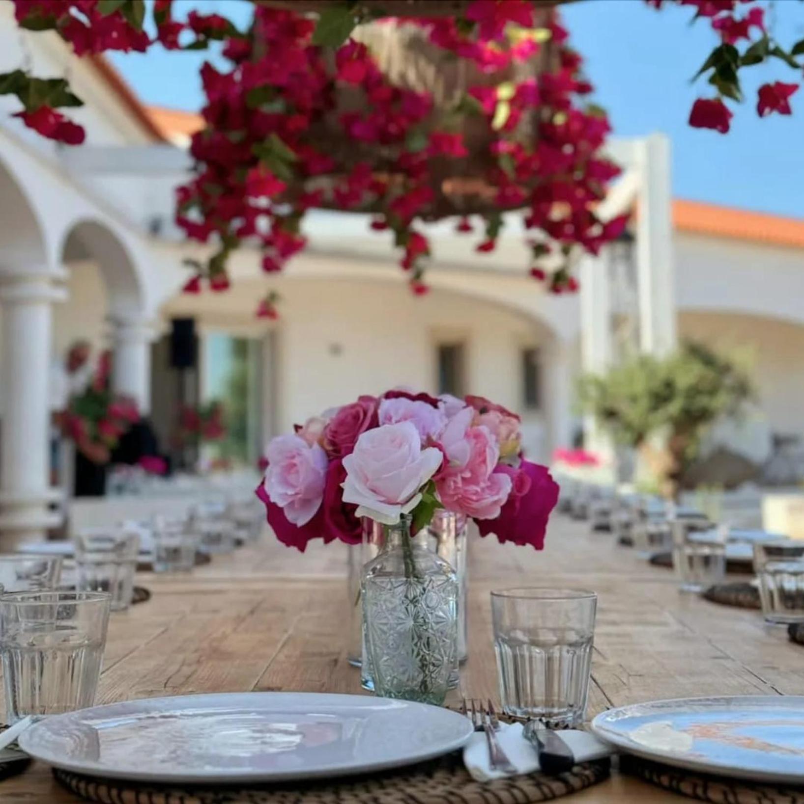 Villa Tiny Whale Lodge, A Unique Space For Groups Bensafrim