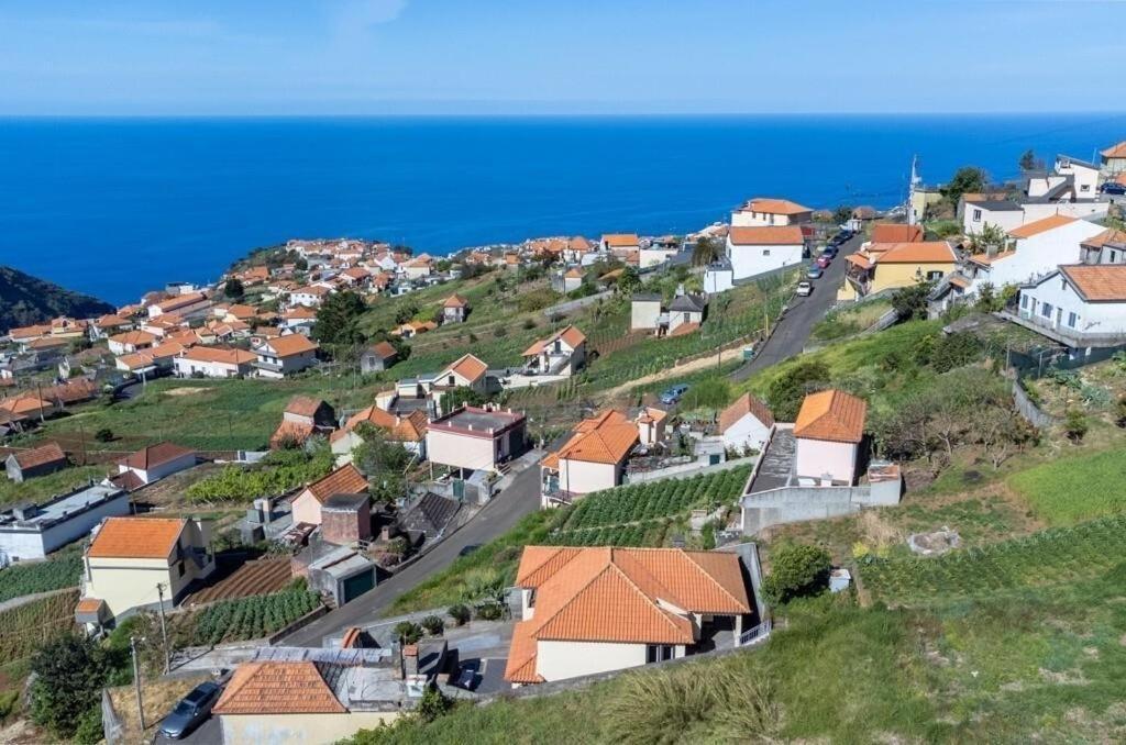 Casa - Peceful Mountain Retreat In Calheta Hospedagem domiciliar Ribeira do Raposo