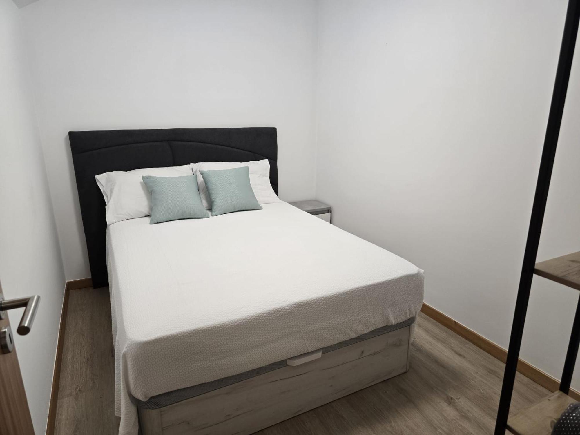 Carmelita House 1 *