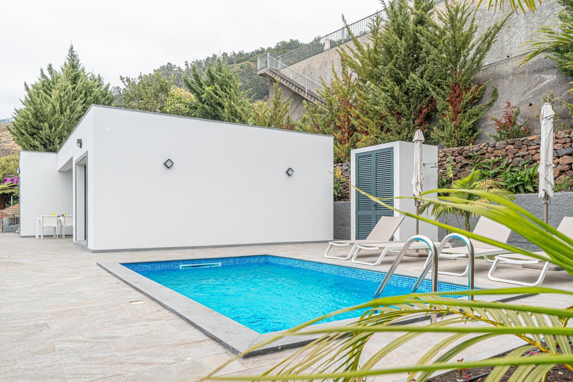 Bali Villa Arco da Calheta (Madeira)