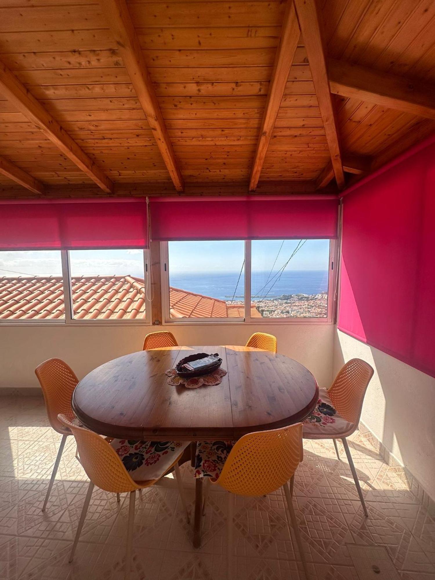 Vakantiehuis The Hill View House Funchal (Madeira)