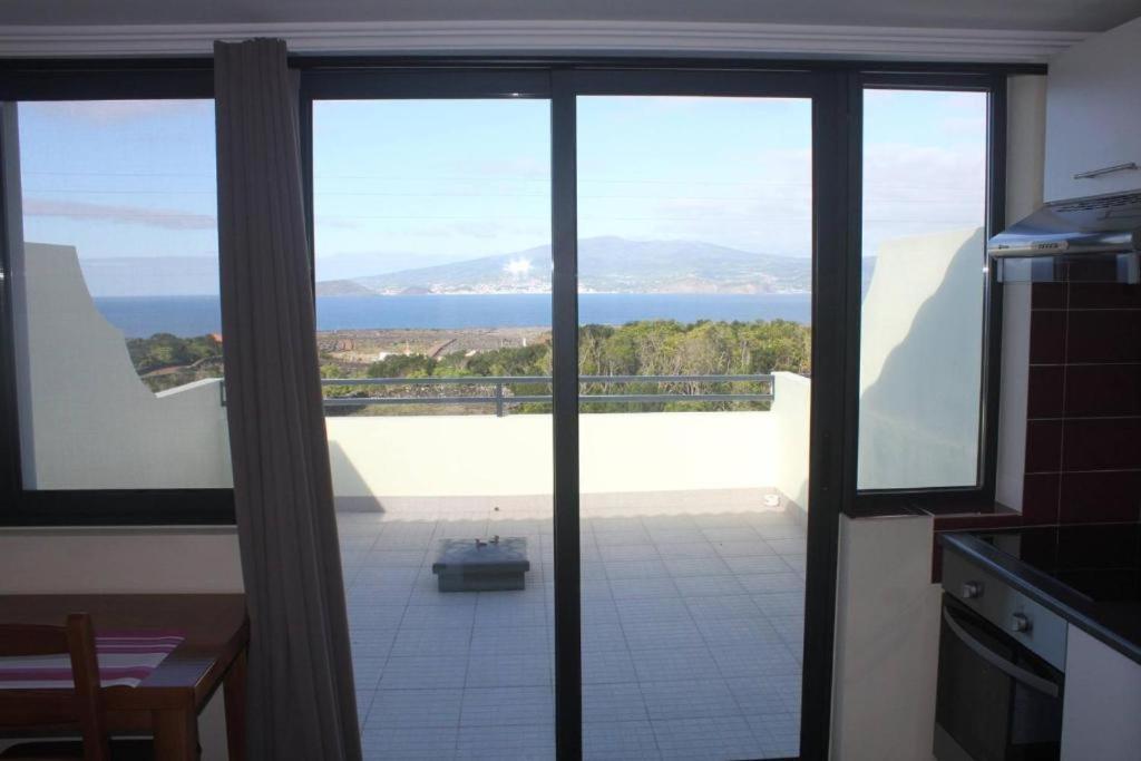 Novavista - Pico * Madalena (Azores)