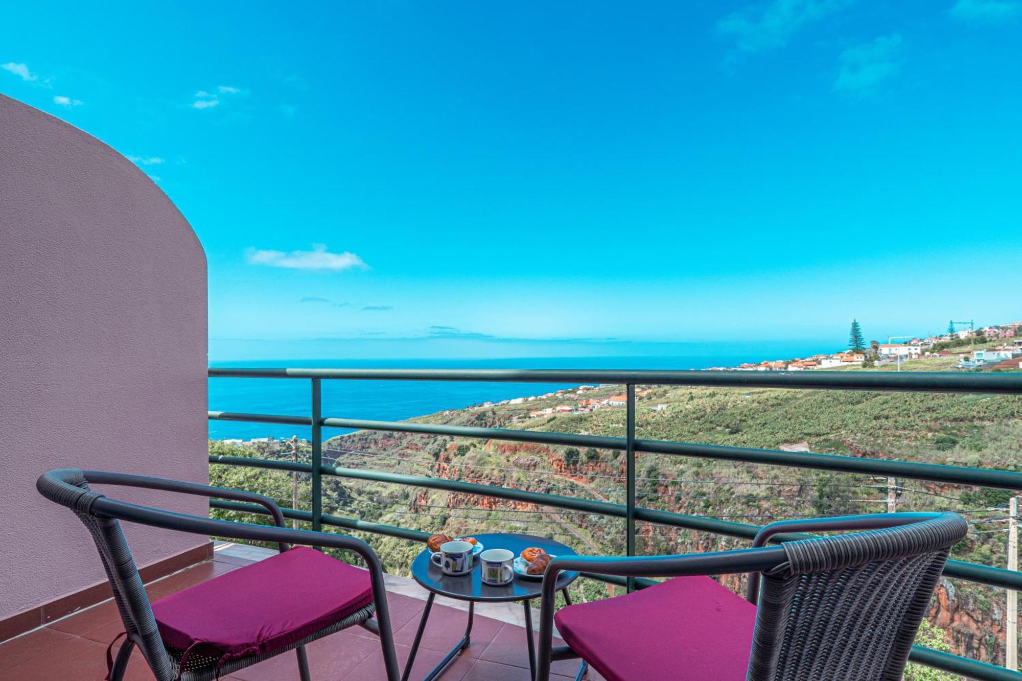 Apartment Calheta 3 Stars *