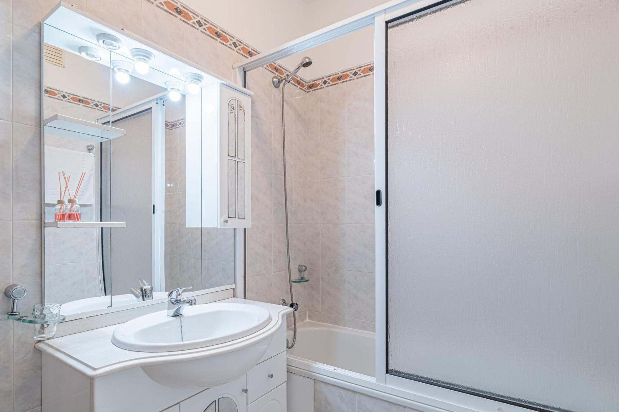 Calheta 3 Stars Apartment