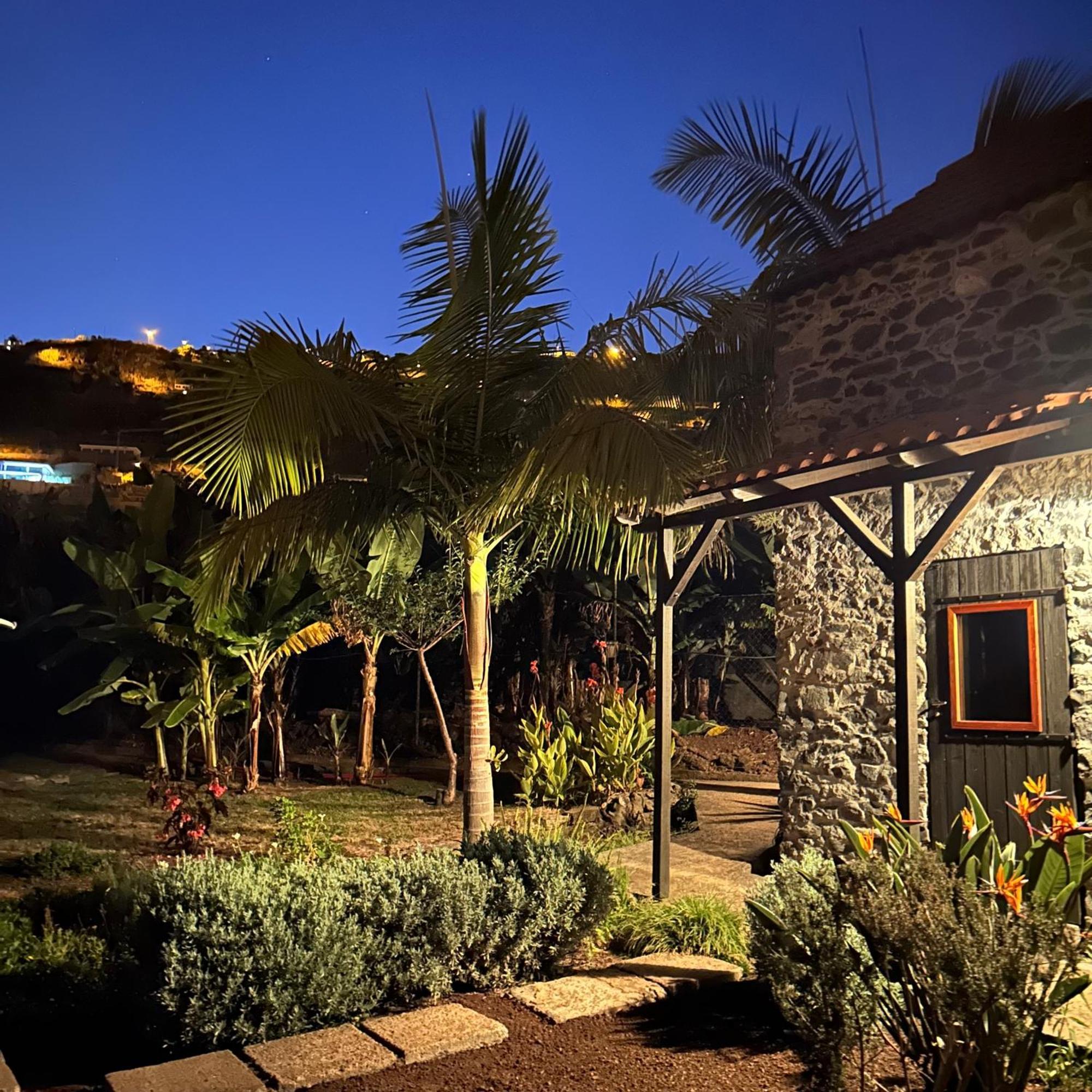 Holiday home As Casinhas Da Madeira - Cosy Stone In A Subtropical Garden